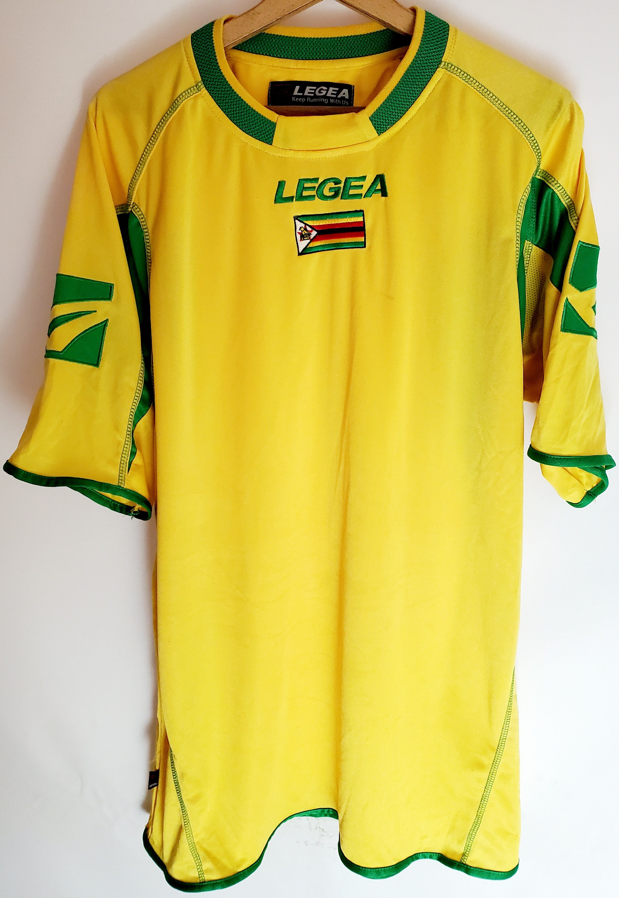 Other Vintage 2005-06 Zimbabwe Home jersey Xl perfect condition Size US XL / EU 56 / 4 - 1 Thumbnail