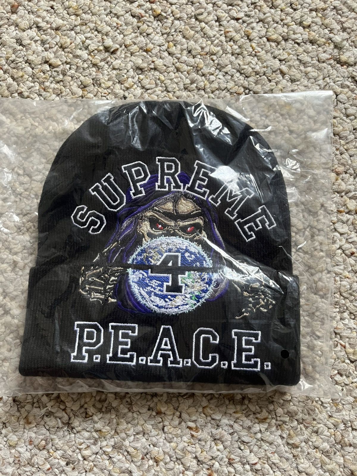 帽子 Supreme Tag Beanie black / Art Dealer Supreme Supreme Art Dealer Tag Beanie Black | Grailed
