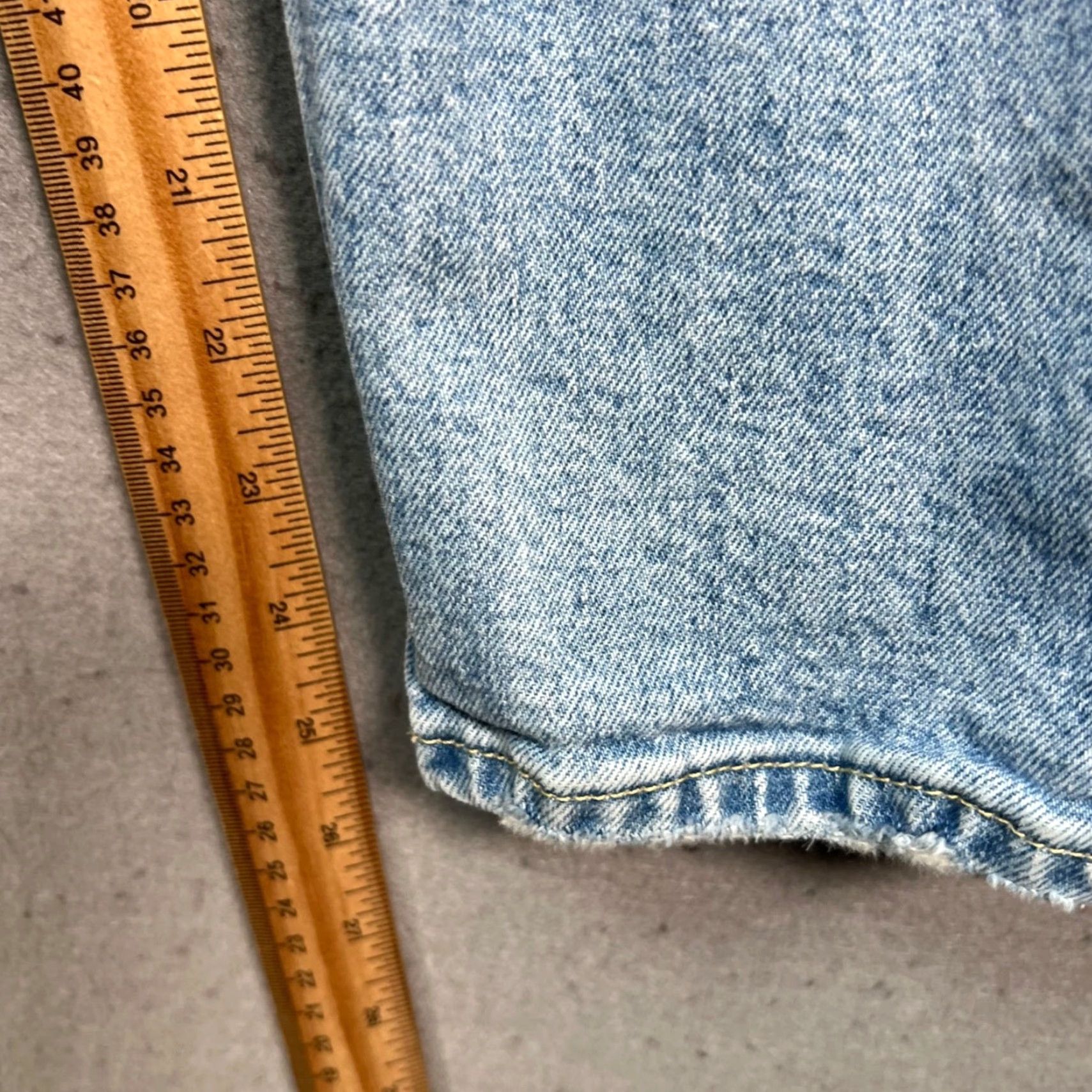 Zara Zara Womens Jeans Distressed Light Blue Tapered 8 Regular Denim 5-Pocket Inseam 26 Adult Womens Blue Size 30" / US 8 / IT 44 - 6 Thumbnail