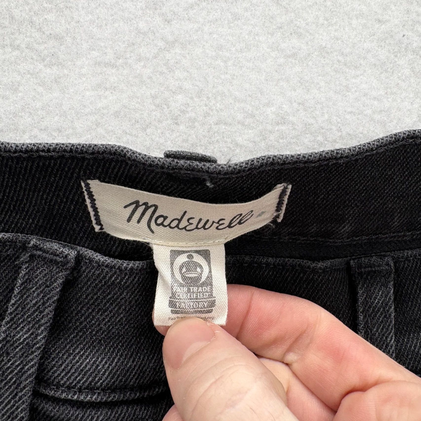 Madewell Madewell Jeans Flared Jeans Womens 25P Black Charcoal Wash Stretch High Rise 5-Pocket Denim Size 42" / US 20 - 4 Thumbnail