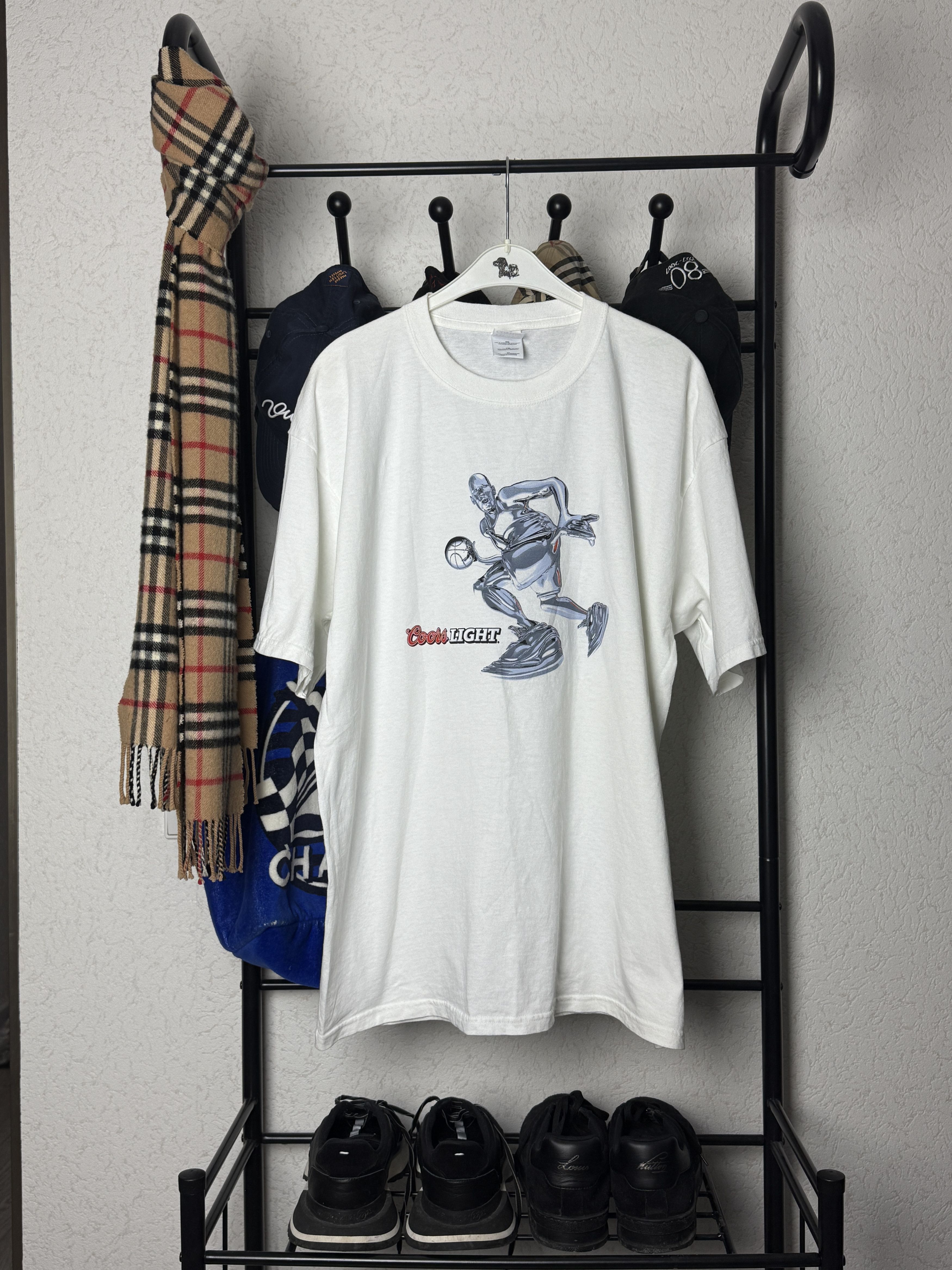Vintage vintage Coors Light chrome basketball graphic tshirt Size US XL / EU 56 / 4 - 1 Thumbnail
