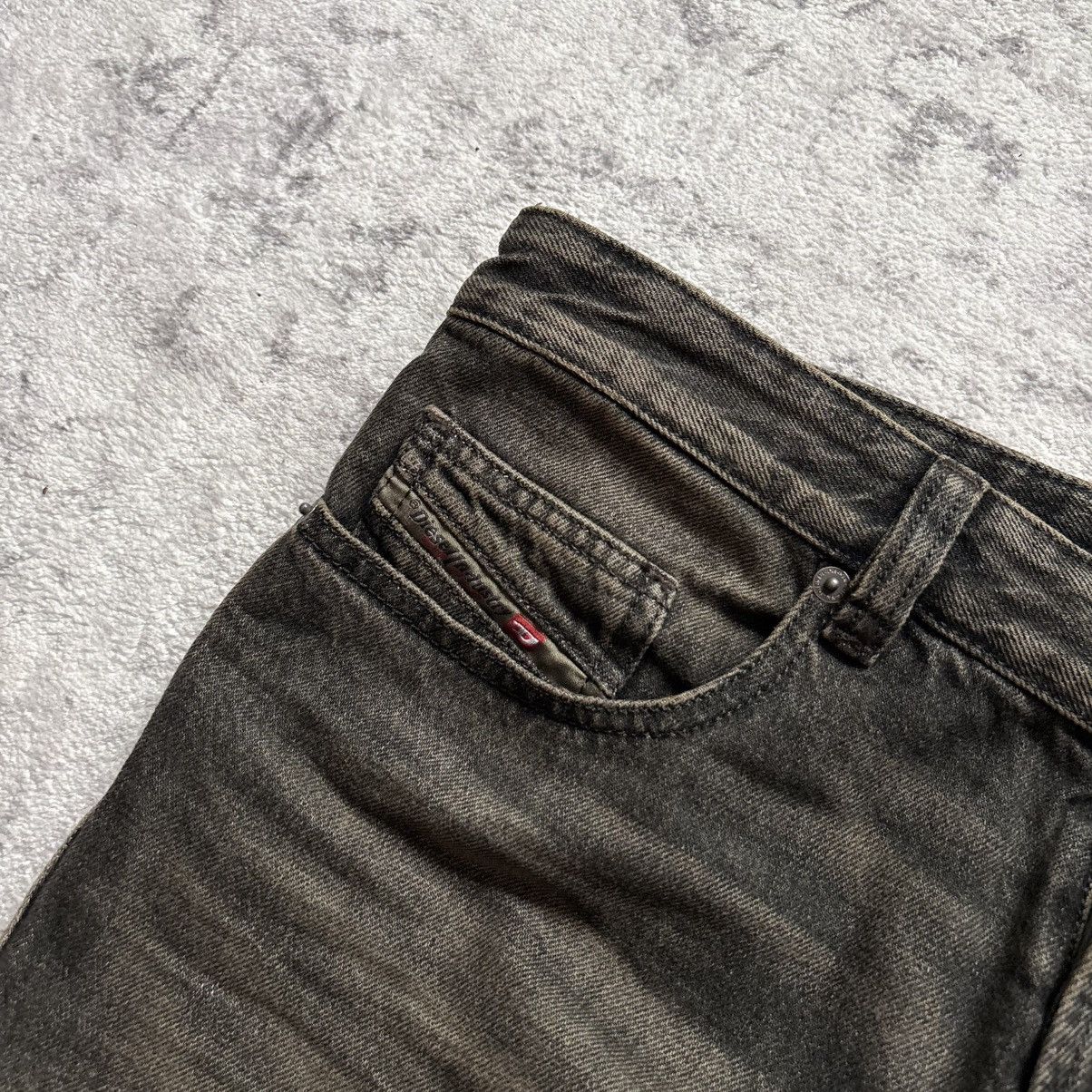 Diesel Diesel 1998 D-Buck Dirty Washed Bootcut Jeans | Size 30 Size US 30 / EU 46 - 4 Thumbnail