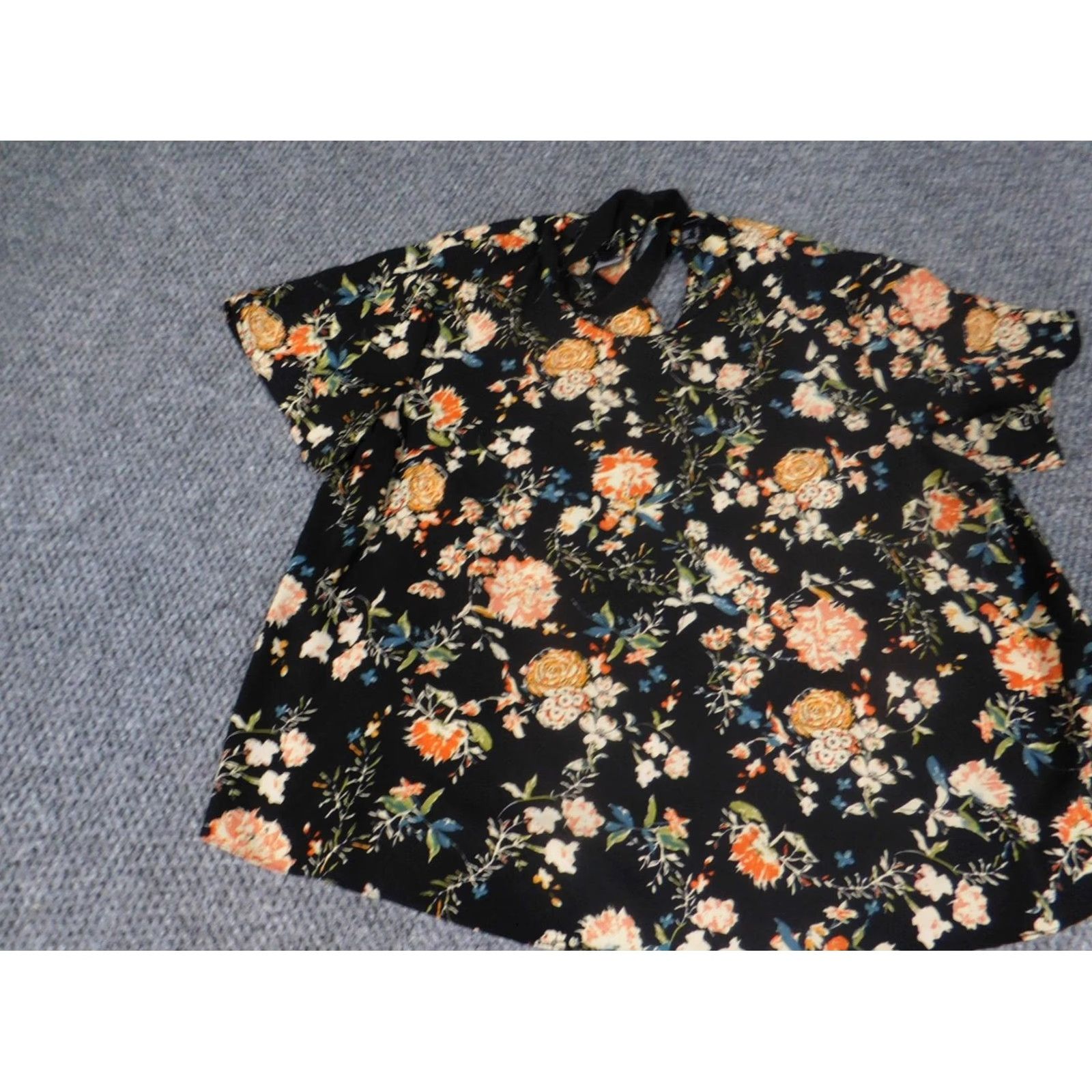 Vintage Atmosphere Blouse Womens 10 Black Floral pullover Size L / US 10 / IT 46 - 2 Thumbnail