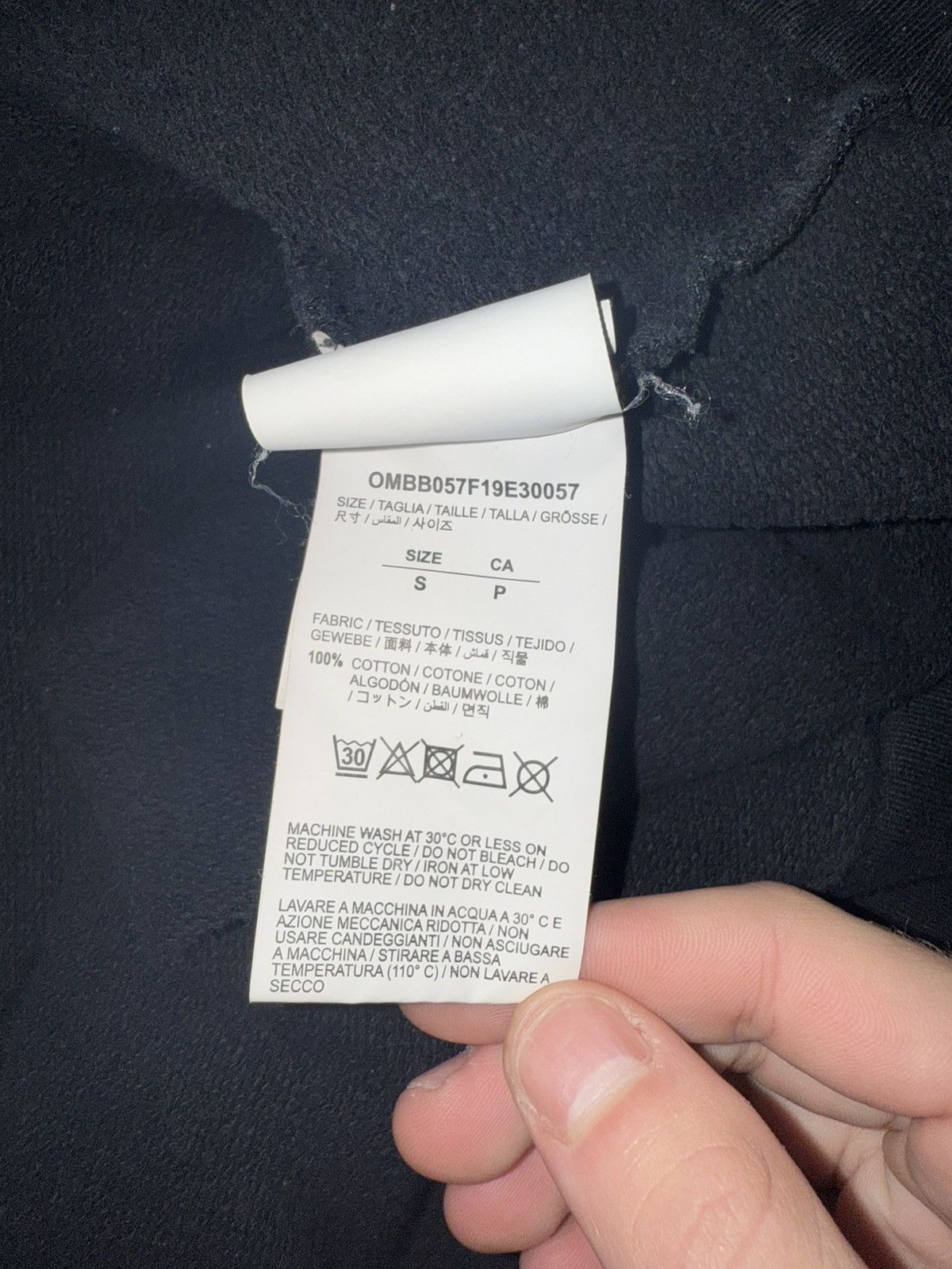 Off-White Size S - Off-White Acrylic Arrows Oversized Hoodie - Black Size US S / EU 44-46 / 1 - 9 Thumbnail