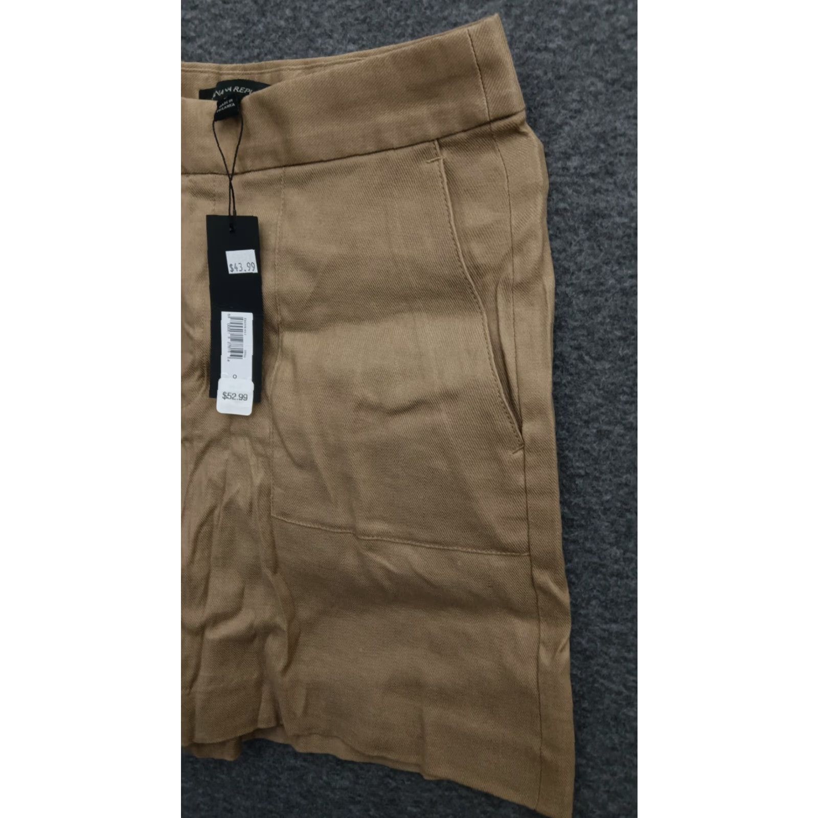 Banana Republic Banana Republic Women's Khaki Chino Shorts 0 Beige Regular Size 25" / US 0 / IT 36 - 3 Thumbnail
