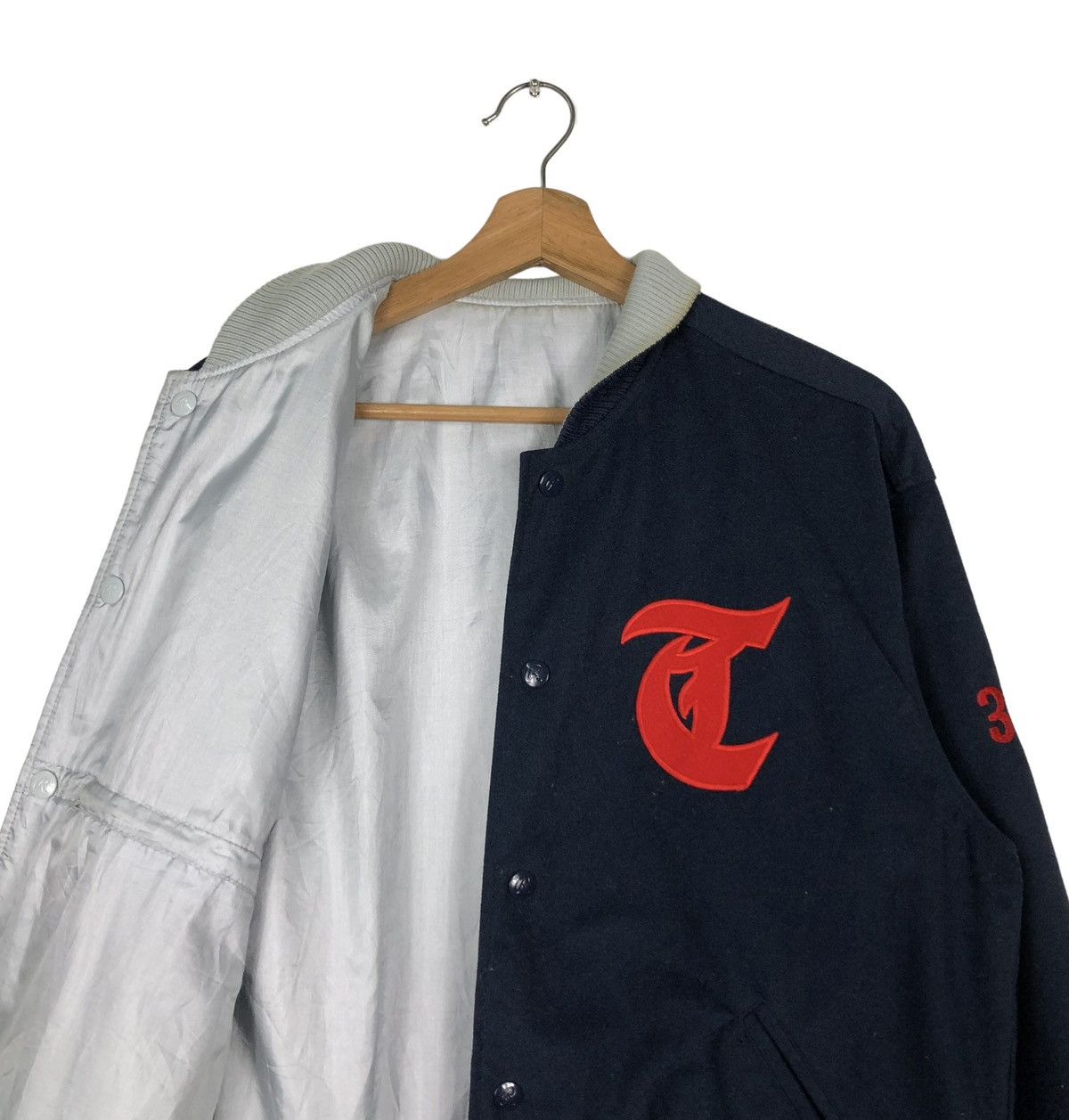 Japanese Brand 🔥VINTAGE BOMBER JACKET RAWLINGS JAPAN BIG LOGO Size US L / EU 52-54 / 3 - 12 Thumbnail