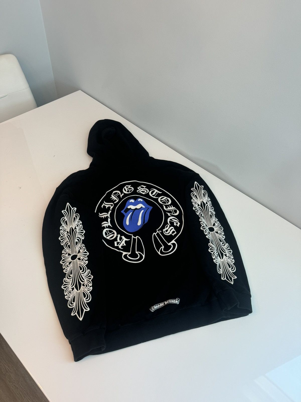 限定コラボ【Chrome Hearts×Rolling Stones】BLUE ロゴパーカー Chrome Hearts Rolling Stones Script Blue Tongue Black Zip Up