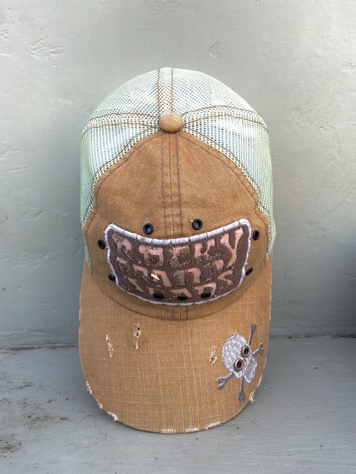 If Six Was Nine 2000s Rocky Jeans skull trucker hat Size ONE SIZE - 6 Thumbnail