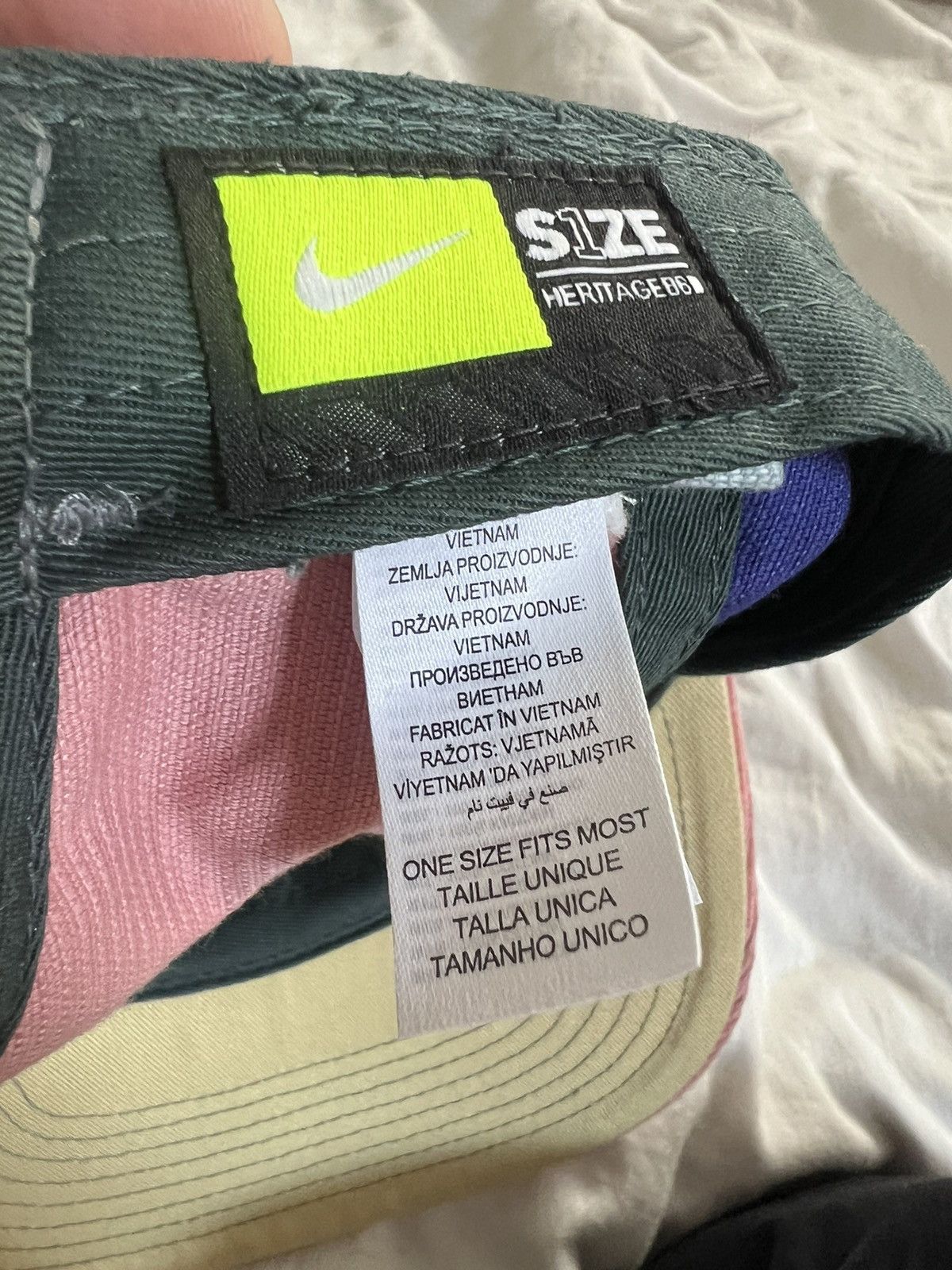 Nike × Round Two Nike X Sean Wotherspoon x Round Two Corduroy Hat Size ONE SIZE - 5 Thumbnail