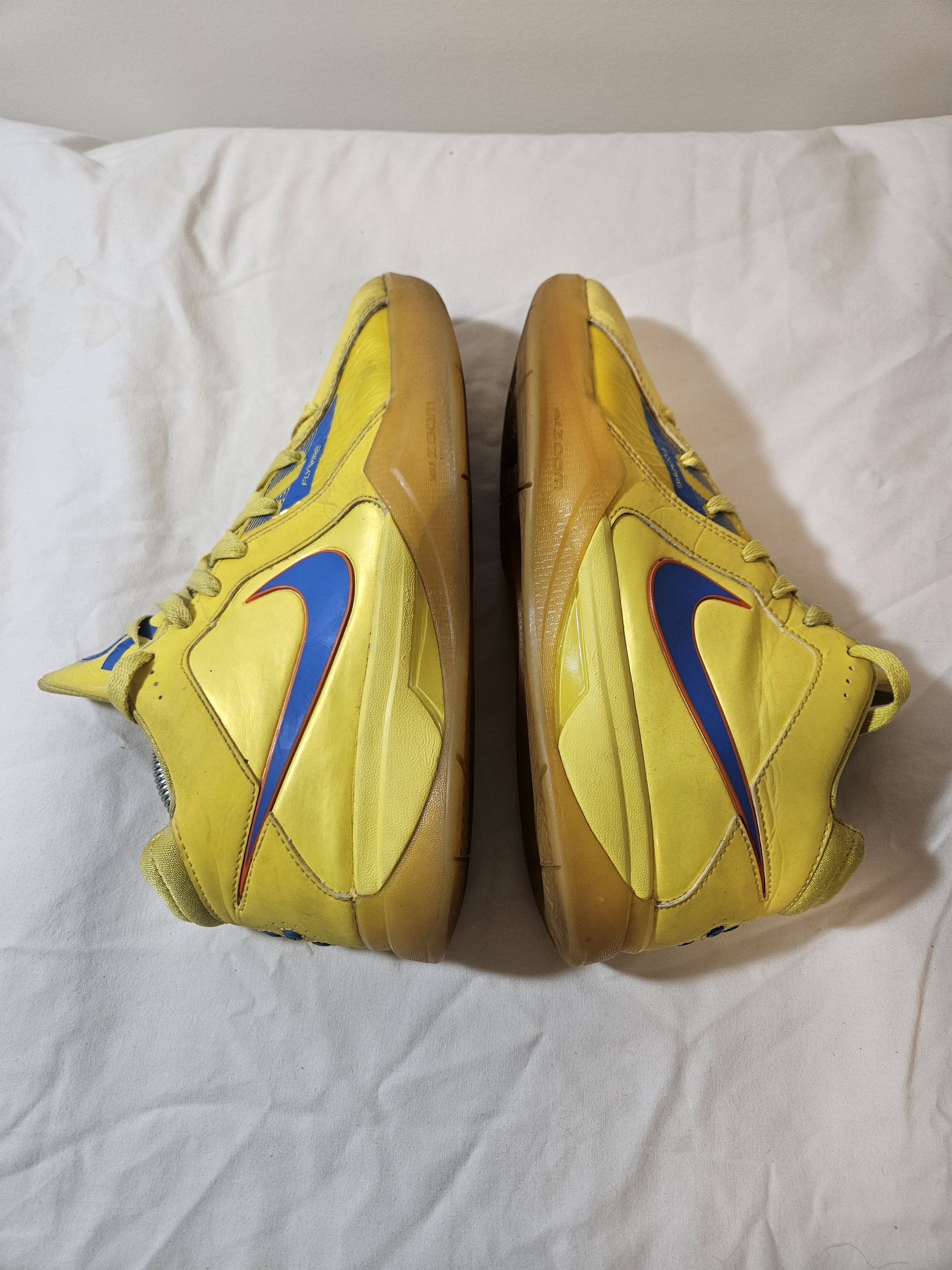 Nike 2010 Nike KD 3 Christmas basketball shoes Size US 8.5 / EU 41-42 - 3 Thumbnail