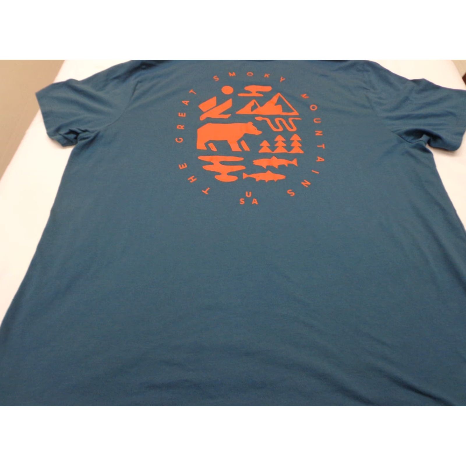 Old Navy Old Navy The Great Smoky Mountains T-Shirt Men 2XL Blue-Green Short Sleeve Nature Shirts Size US XXL / EU 58 / 5 - 8 Thumbnail
