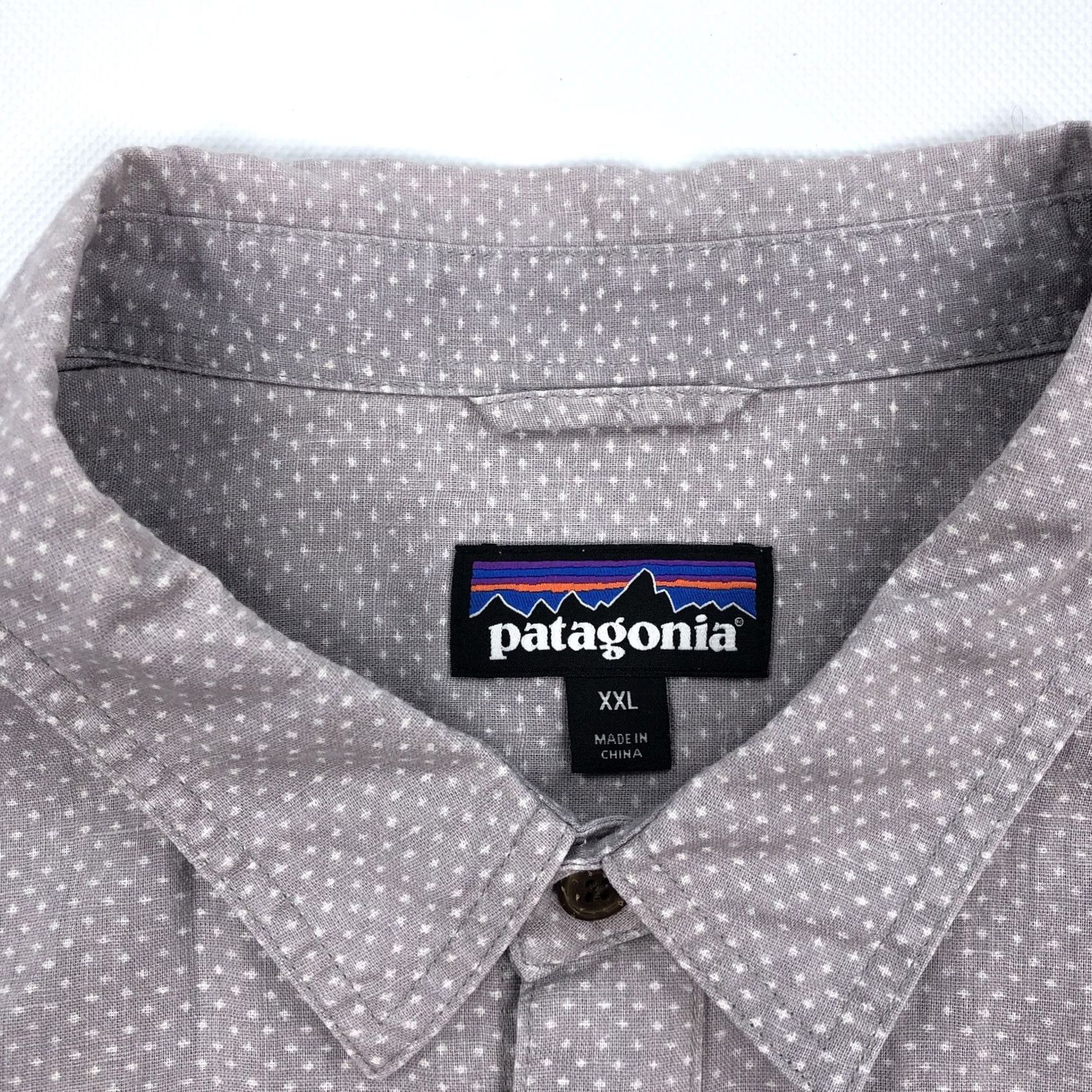 Patagonia Patagonia Shirt Button-Down Back Step Hemp Cotton Polka Dot XXL Mens Casual Short Sleeve 53139 Grey White Size US XXL / EU 58 / 5 - 3 Thumbnail