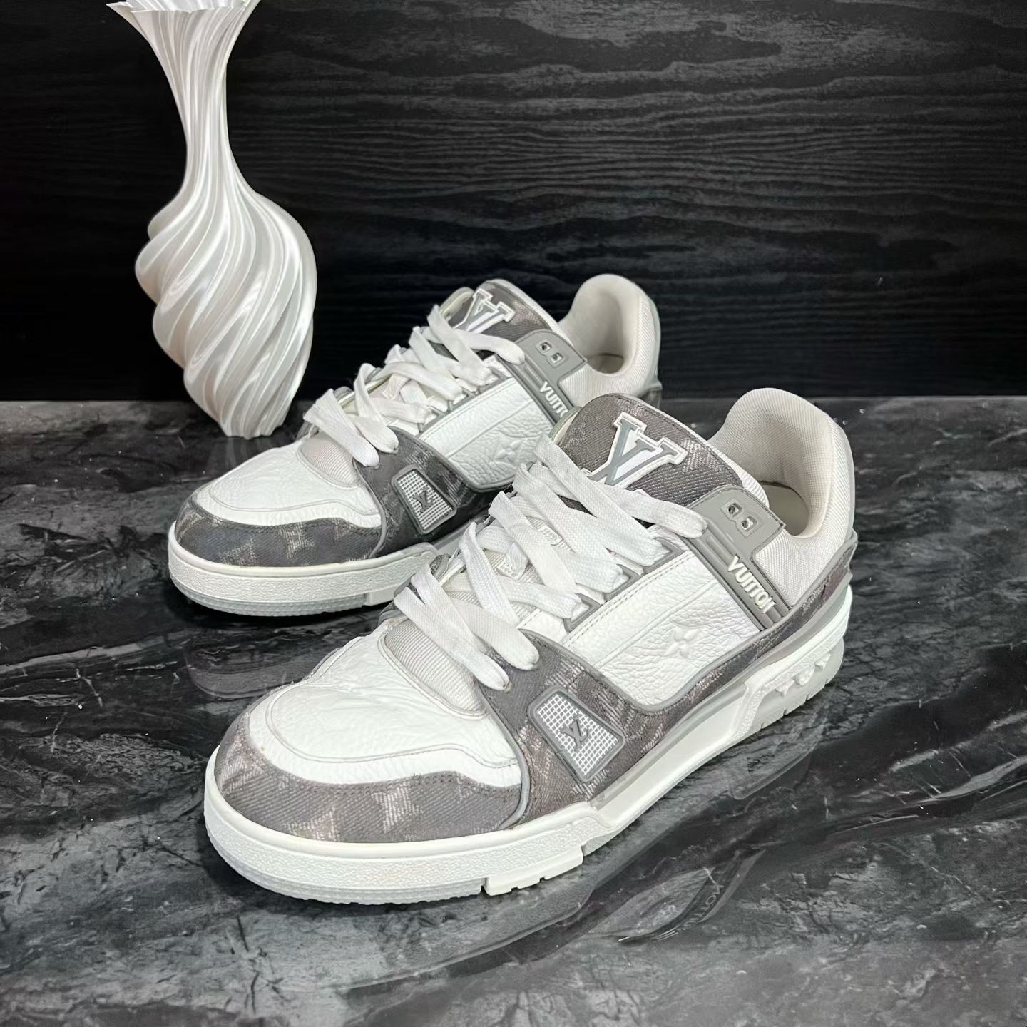Louis Vuitton Louis Vuitton Training Denim White Lowtop Sneakers 41 Men Size US 8.5 / EU 41-42 - 1 Thumbnail