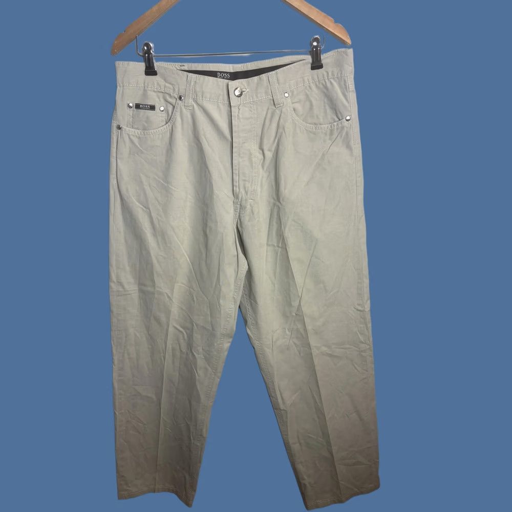 Hugo Boss HUGO BOSS Jeans Mens 36x34 Khaki Alabama 5-Pocket Cotton Straight 34in Beige/ tan Made in Italy Size US 36 / EU 52 - 1 Thumbnail