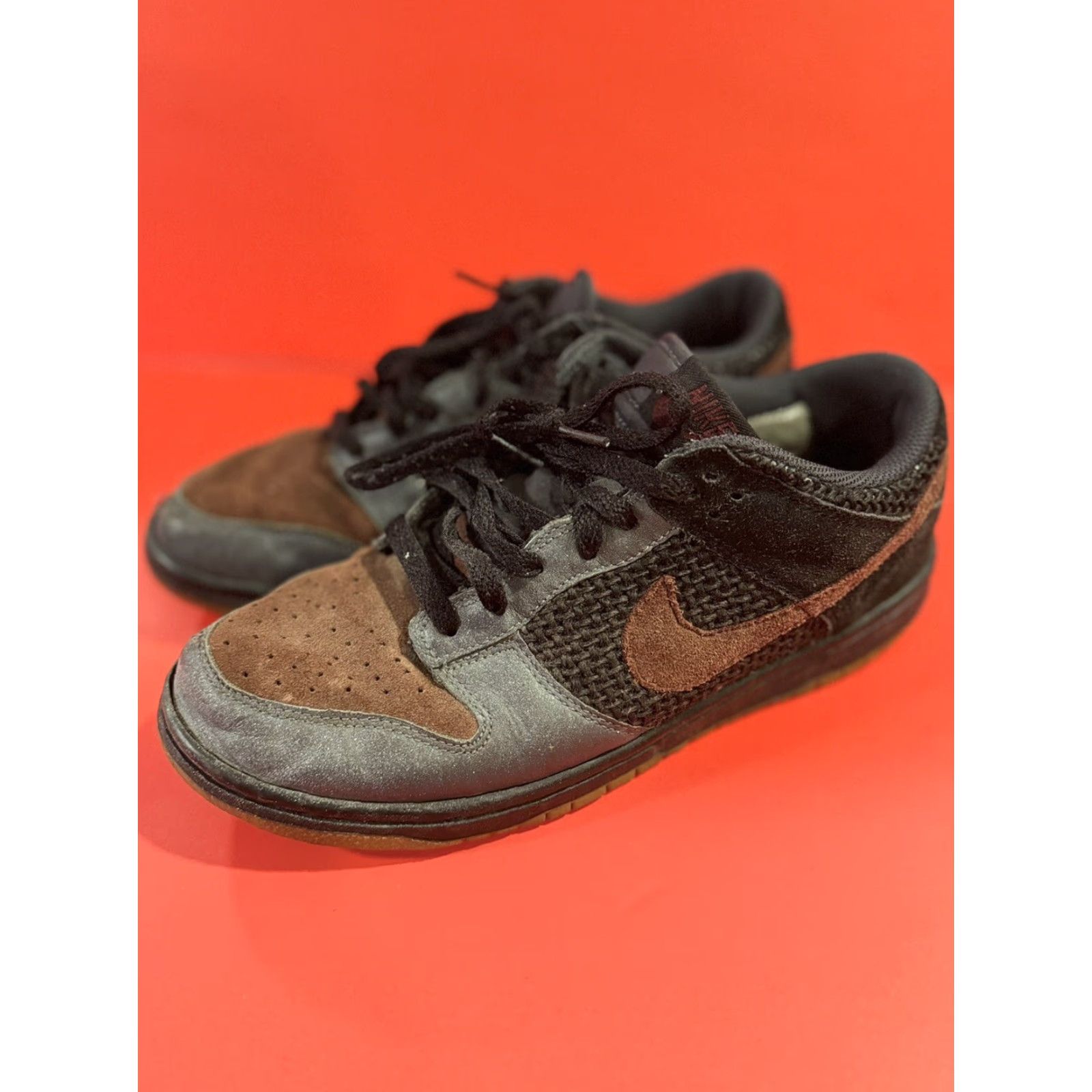 Nike VINTAGE Nike Dunk Low CL Burgundy Anthracite Grey Sz 8.5 2008 304714-065 Pre-owned Rare Mens Sneakers Size US 8 / EU 41 - 7 Thumbnail