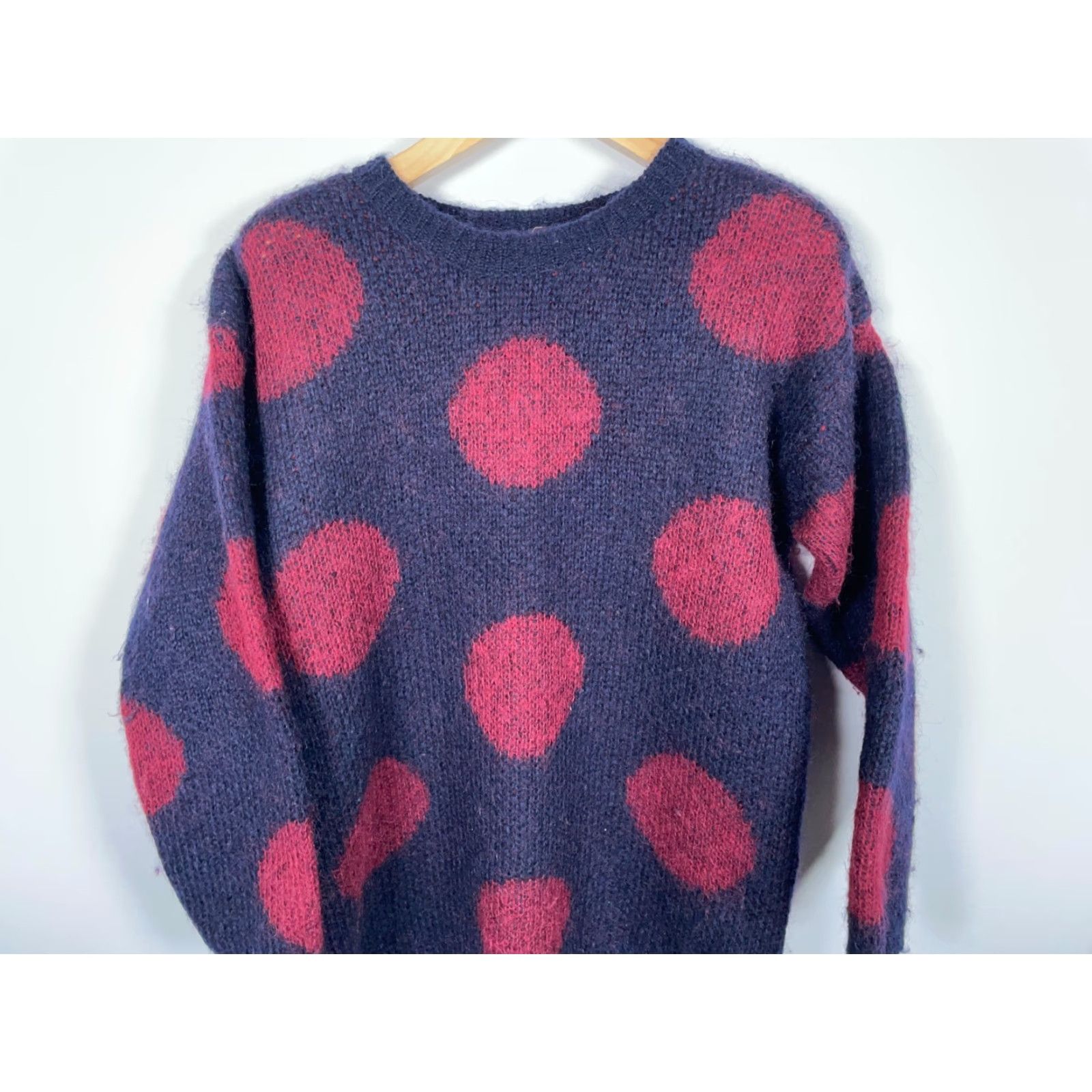 Vintage VINTAGE Paul Harris Mohair Blend Sweater Women's Small Dark Blue Red Polka Dot Relaxed Crew Neck 90s Preppy Oversized Pullover Knit Hand Wash Only Size S / US 4 / IT 40 - 4 Thumbnail