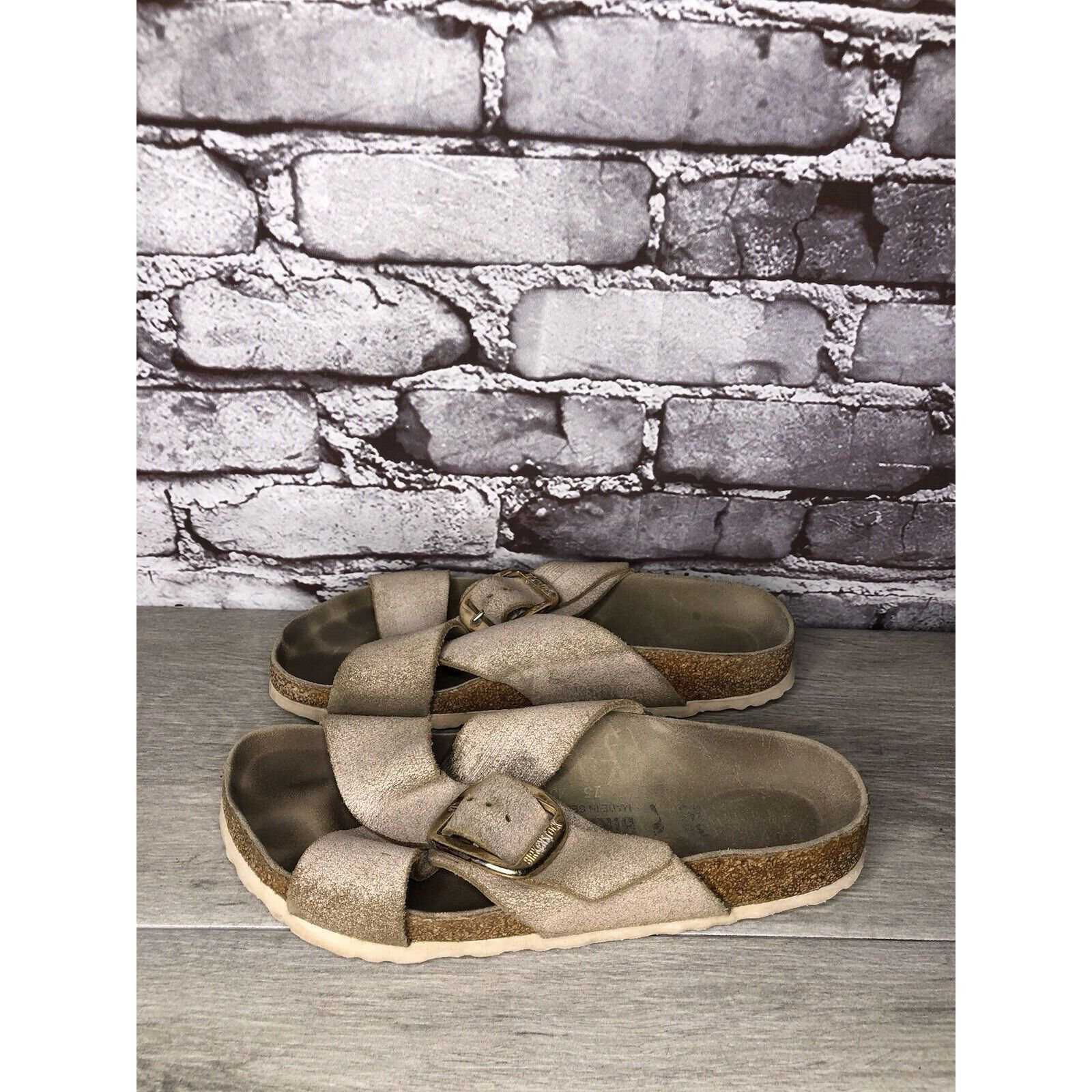 Birkenstock Birkenstock ARIZONA Beige Metallic Leather Strap Slides Sand Size US 7.5 / IT 37.5 - 19 Thumbnail
