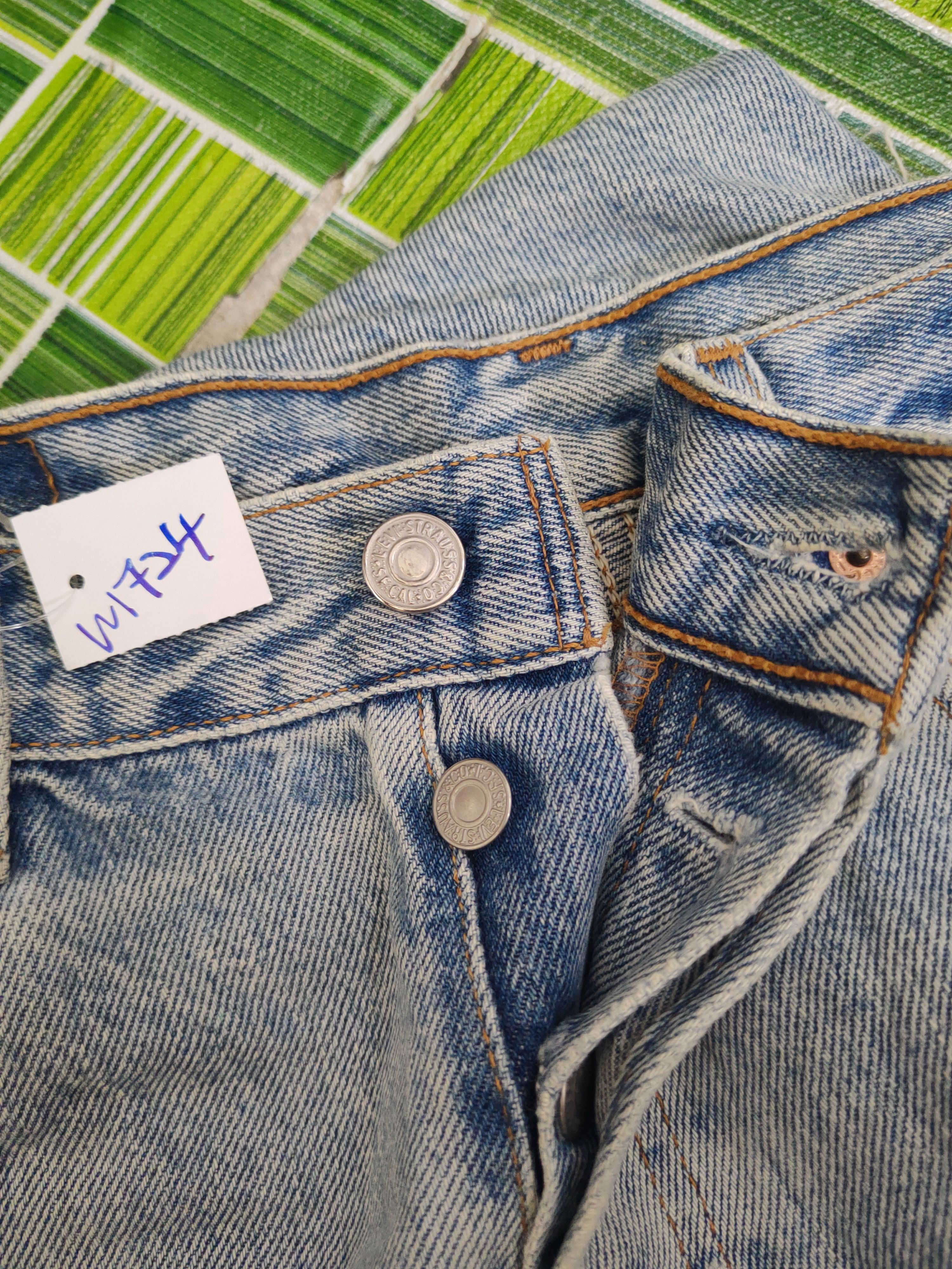 Levi's 501 Levi's Light Blue Distressed Ripped denim Jeans #W1724 Size US 33 - 19 Thumbnail