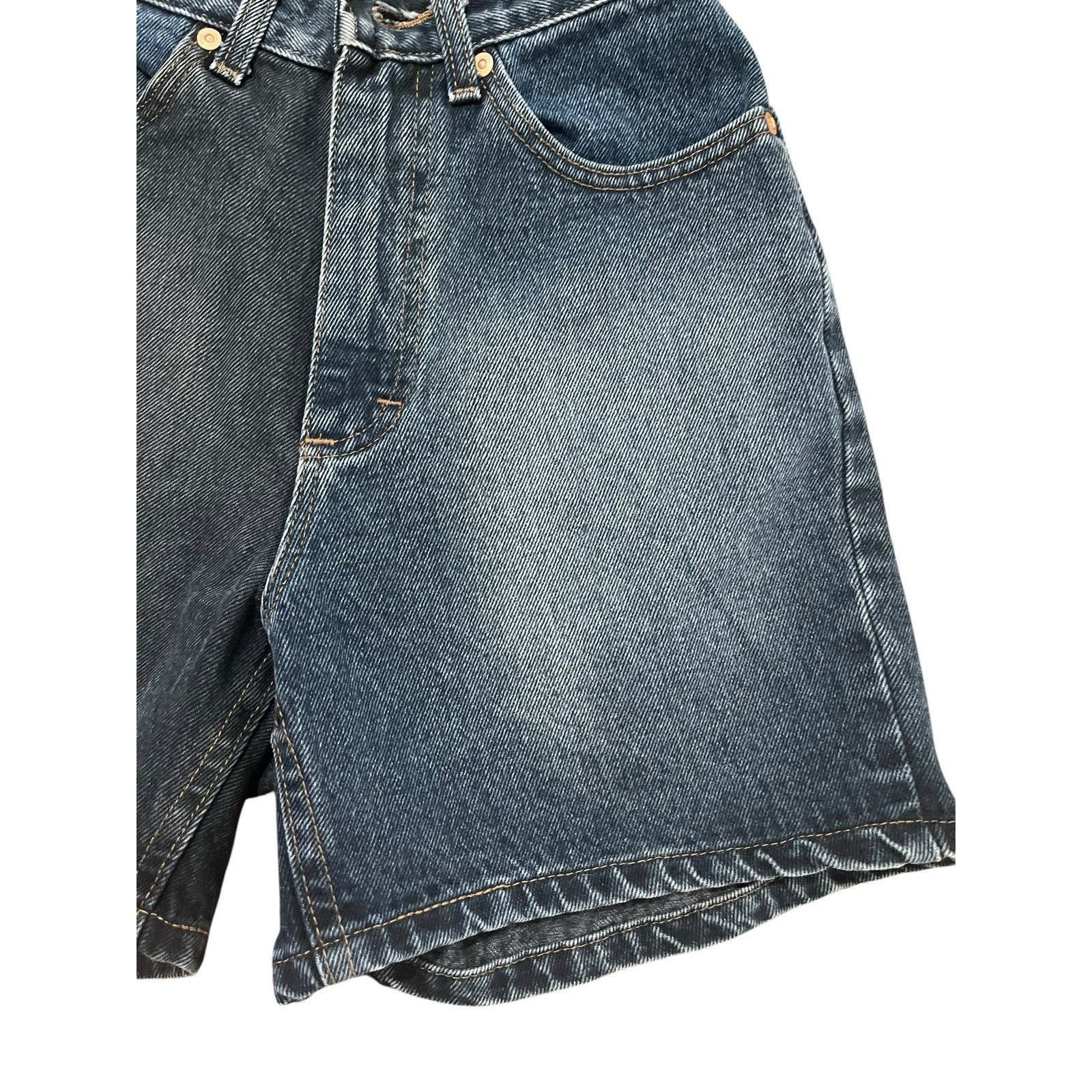 Lee Lee Two Toned Highwaisted Shorts: 5 Size 25" / US 0 / IT 36 - 3 Thumbnail
