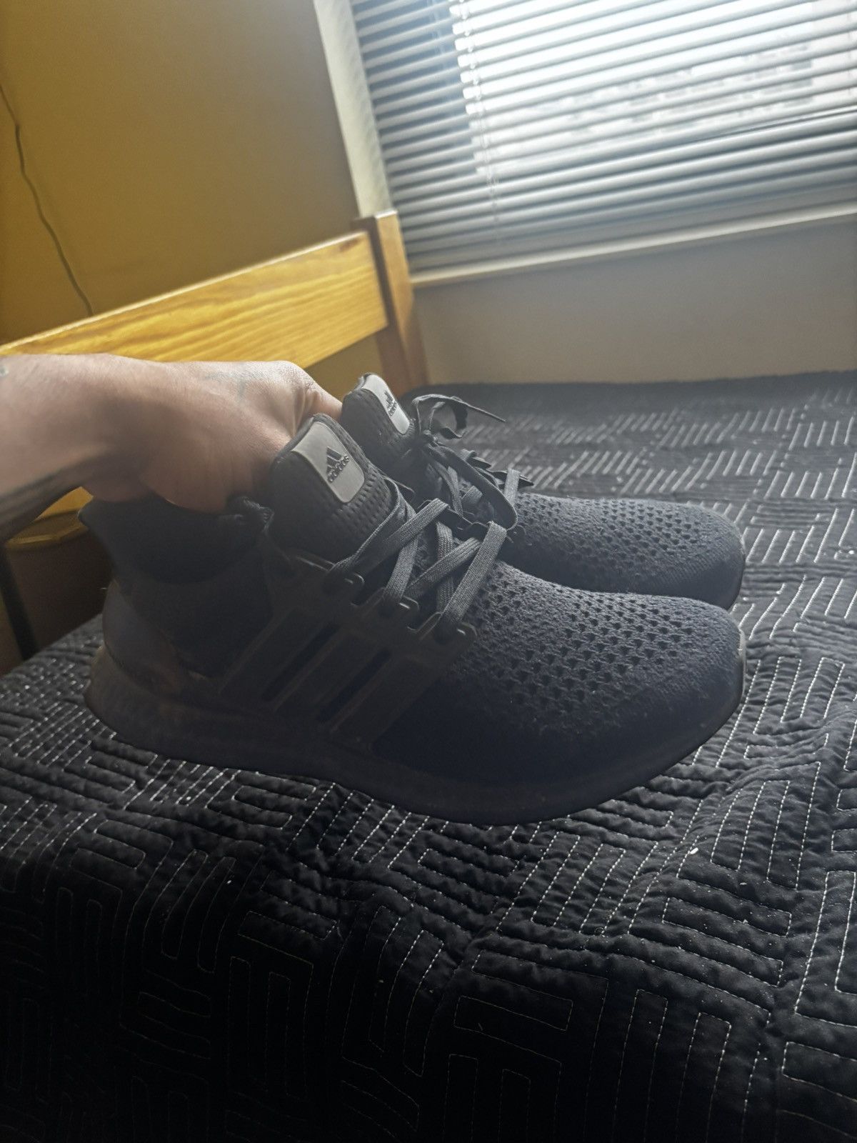 Adidas Adidas Ultra Boost Triple Black Size US 8 / EU 41 - 1 Thumbnail