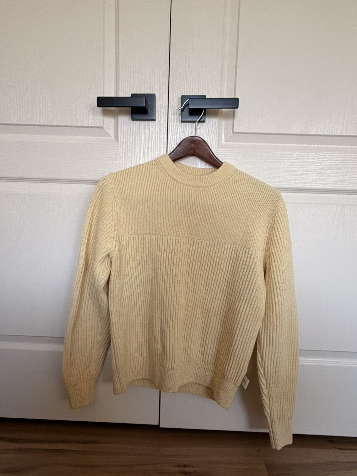 JW Anderson × Uniqlo JW Anderson Uniqlo Yellow Sweater Size US S / EU 44-46 / 1 - 1 Thumbnail