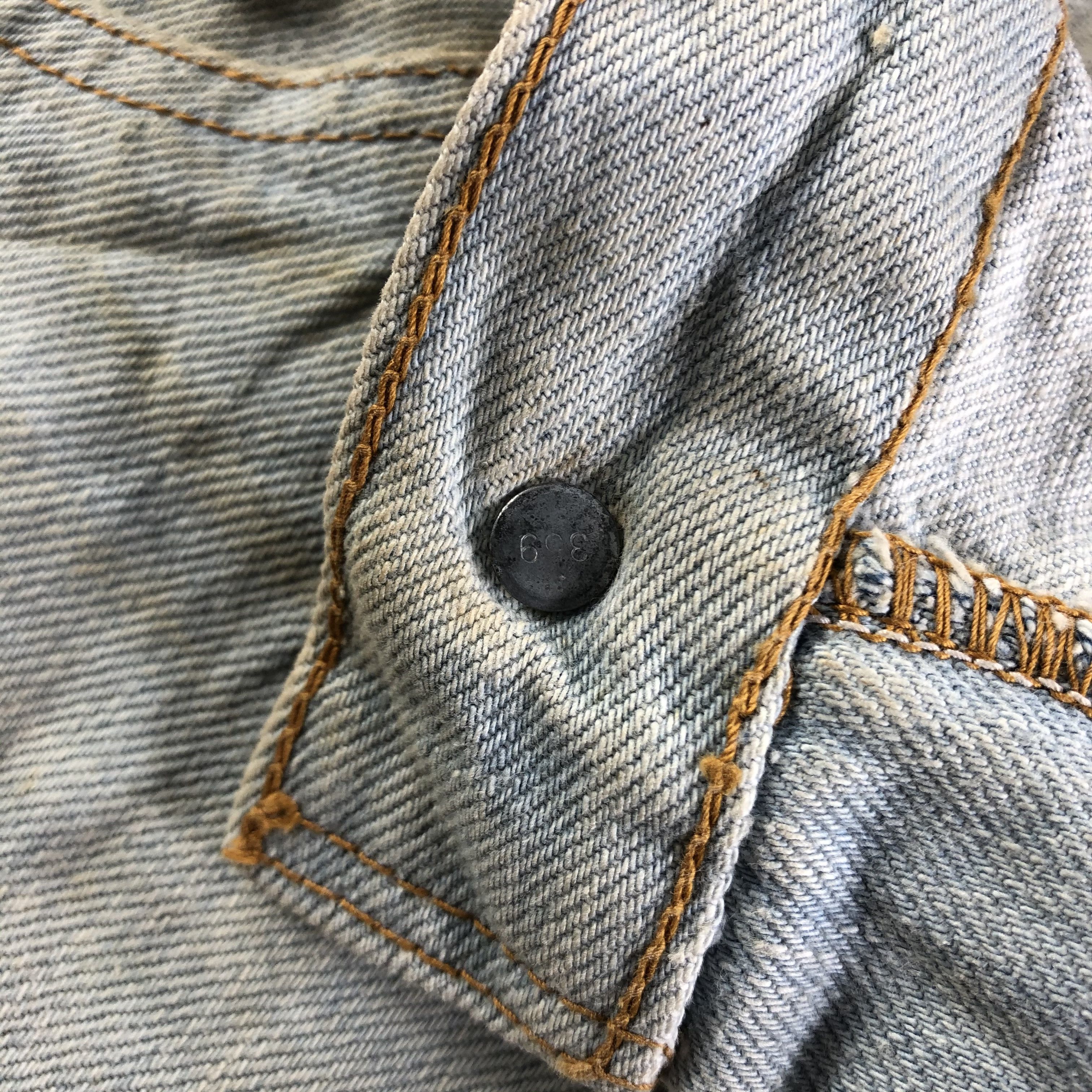 Levi's Vintage Levis 517 Jeans Dirty Wash Denim KJ3095 Size US 26 / EU 42 - 9 Thumbnail