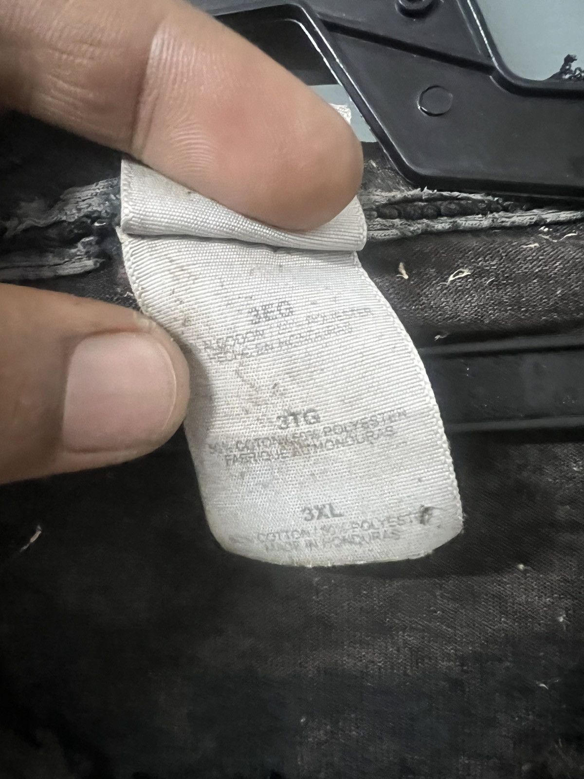 Vintage THRASHED FADED WEST BARBELL SIDE DISTRESSED BAND ERD GRUNGE Size US XXL / EU 58 / 5 - 11 Thumbnail