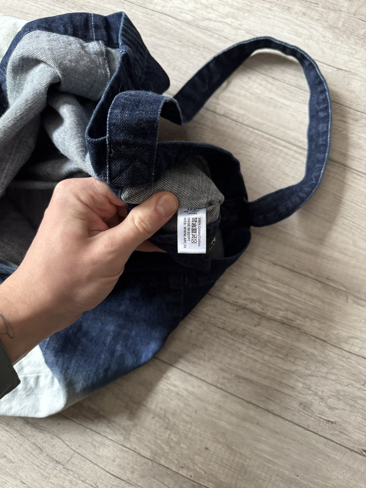 A.P.C. A.P.C. Chic Minimalist Denim Canvas Tote Designer Handbag Size ONE SIZE - 5 Thumbnail
