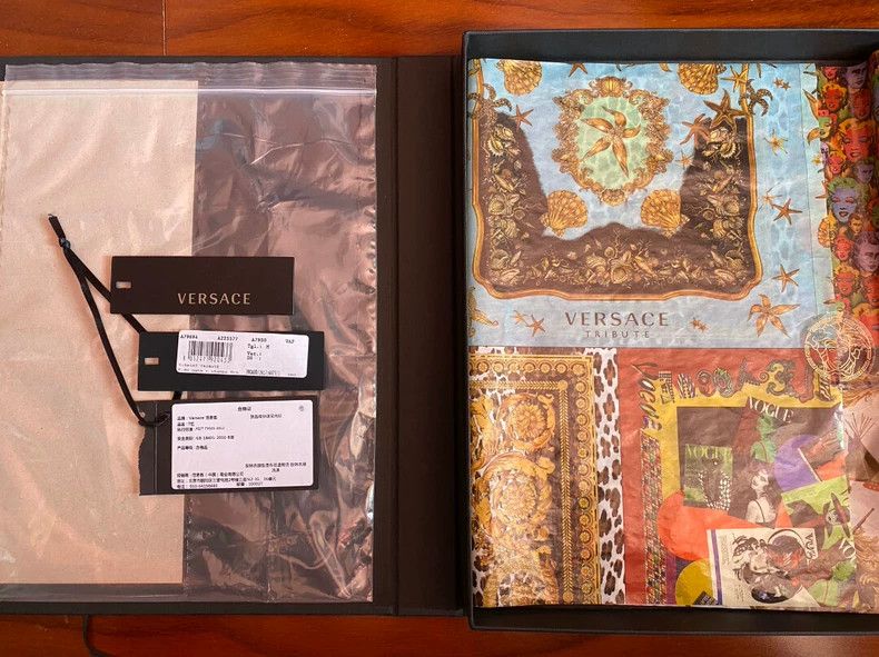 Versace Versace Tribute to the limited edition short sleeves Size M / US 6-8 / IT 42-44 - 6 Thumbnail