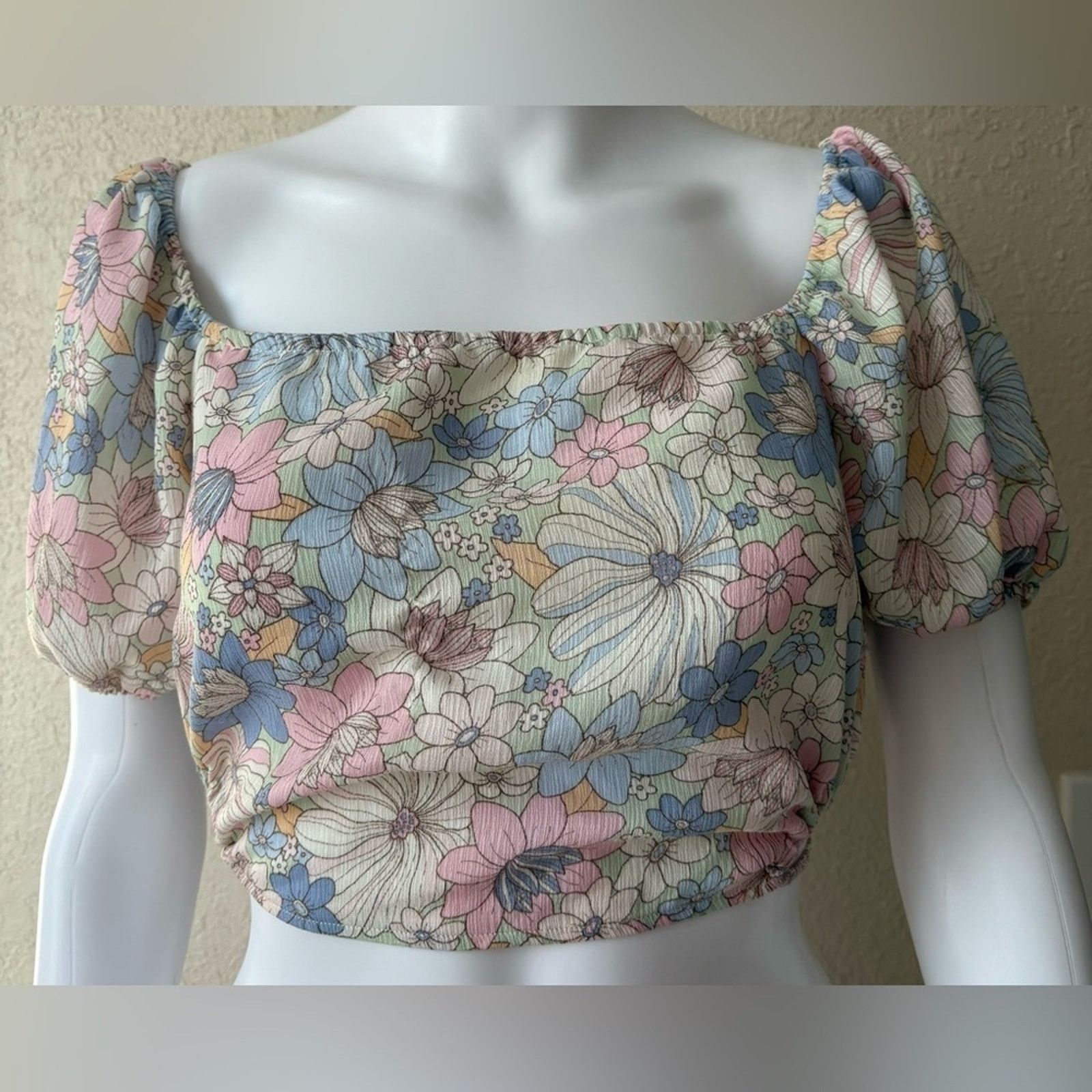 Other Le Lis | Pastel Floral Puff Sleeve Crop Top | NWT | Large Size L / US 10 / IT 46 - 1 Thumbnail