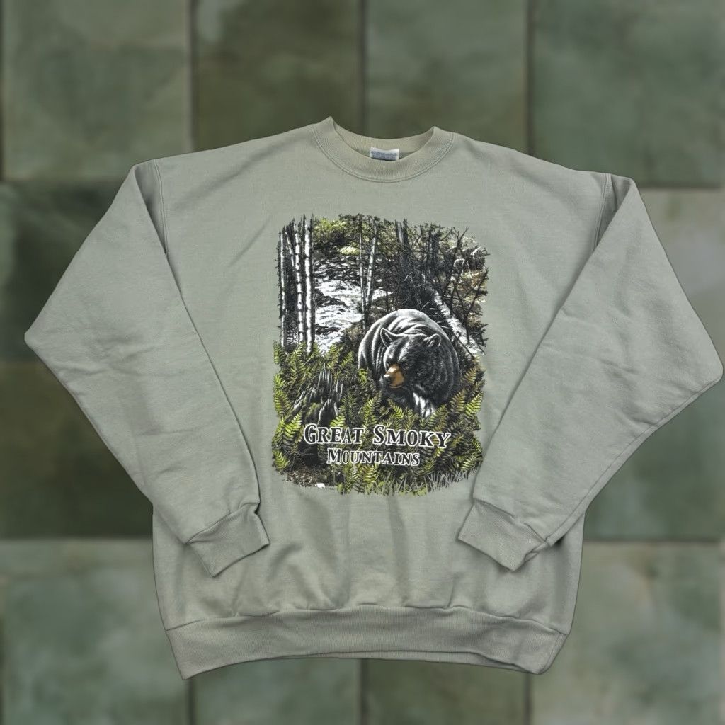 VINTAGE Hanes Sweatshirt Men Large Green Nature Bear Graphic 90s Outdoor Pullover