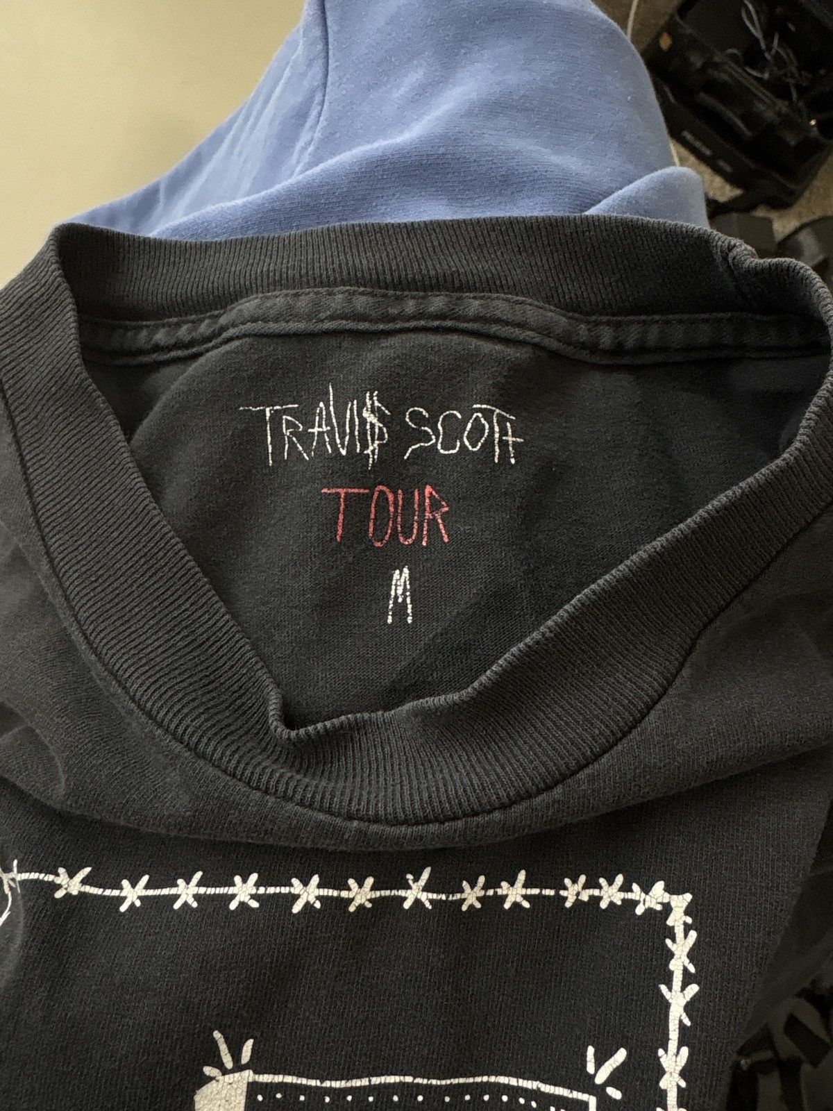 Travis Scott Travis Scott 2014 tour tee Size US M / EU 48-50 / 2 - 2 Thumbnail