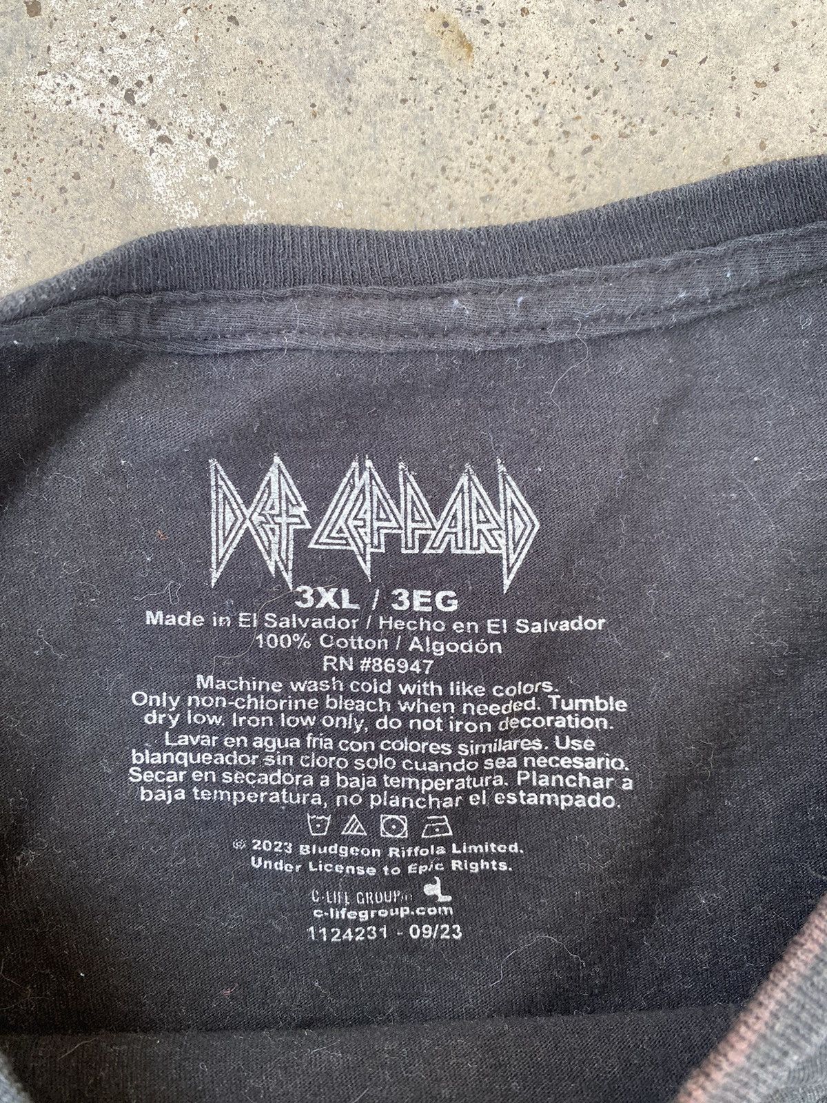 Band Tees Def Leppard Leopard Graphic T Shirt Size US XXL / EU 58 / 5 - 4 Thumbnail