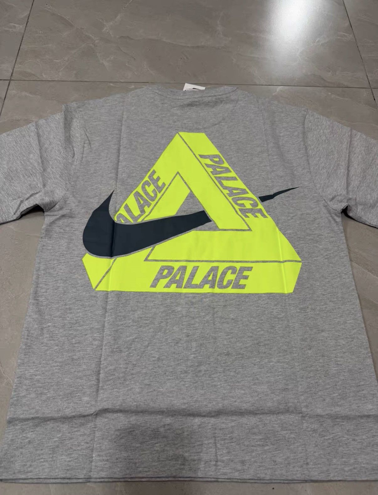 Palace PALACE x Nike FW25 TRI SWOOSH T-SHIRT J34 Size US M / EU 48-50 / 2 - 4 Thumbnail