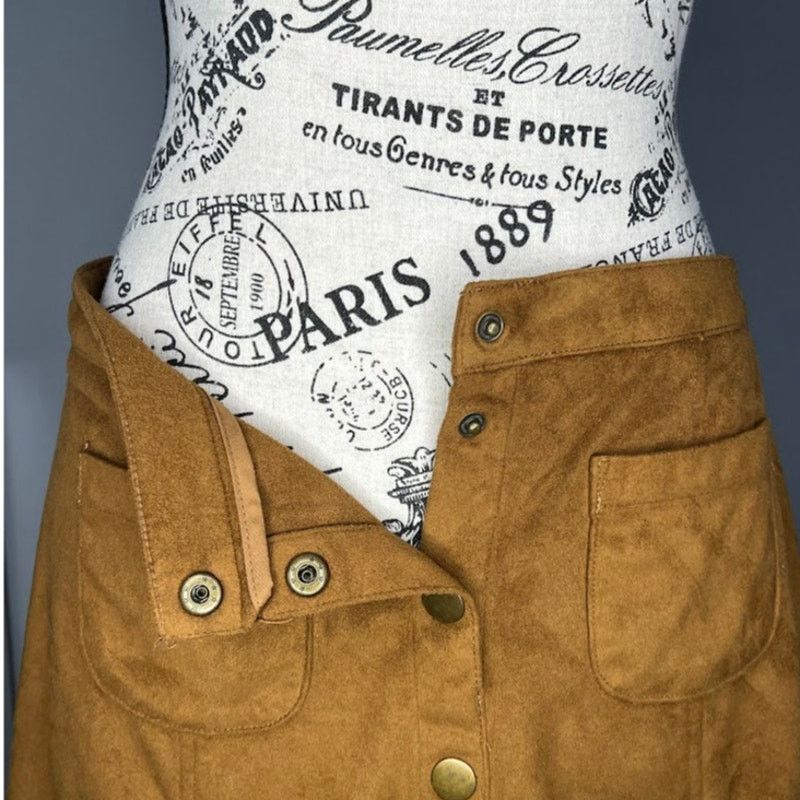 Garage Button Front 2 Square Pocket Faux Suede Skirt Size 28" / US 6 / IT 42 - 15 Thumbnail