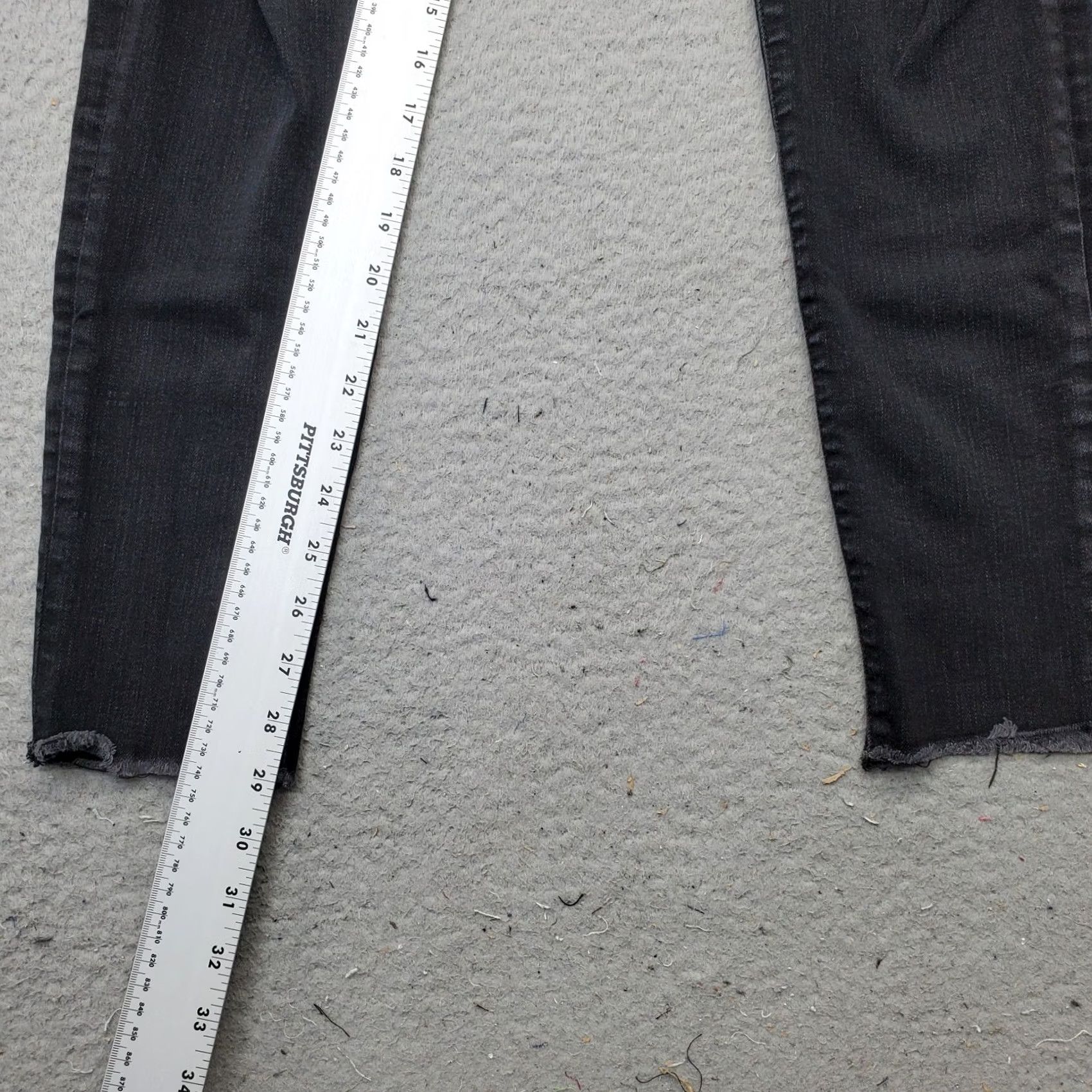 Abercrombie & Fitch Abercrombie & Fitch Skinny Jeans Womens 28 Black Cotton Distressed Frayed Hem Jeans Size 28" / US 6 / IT 42 - 4 Thumbnail