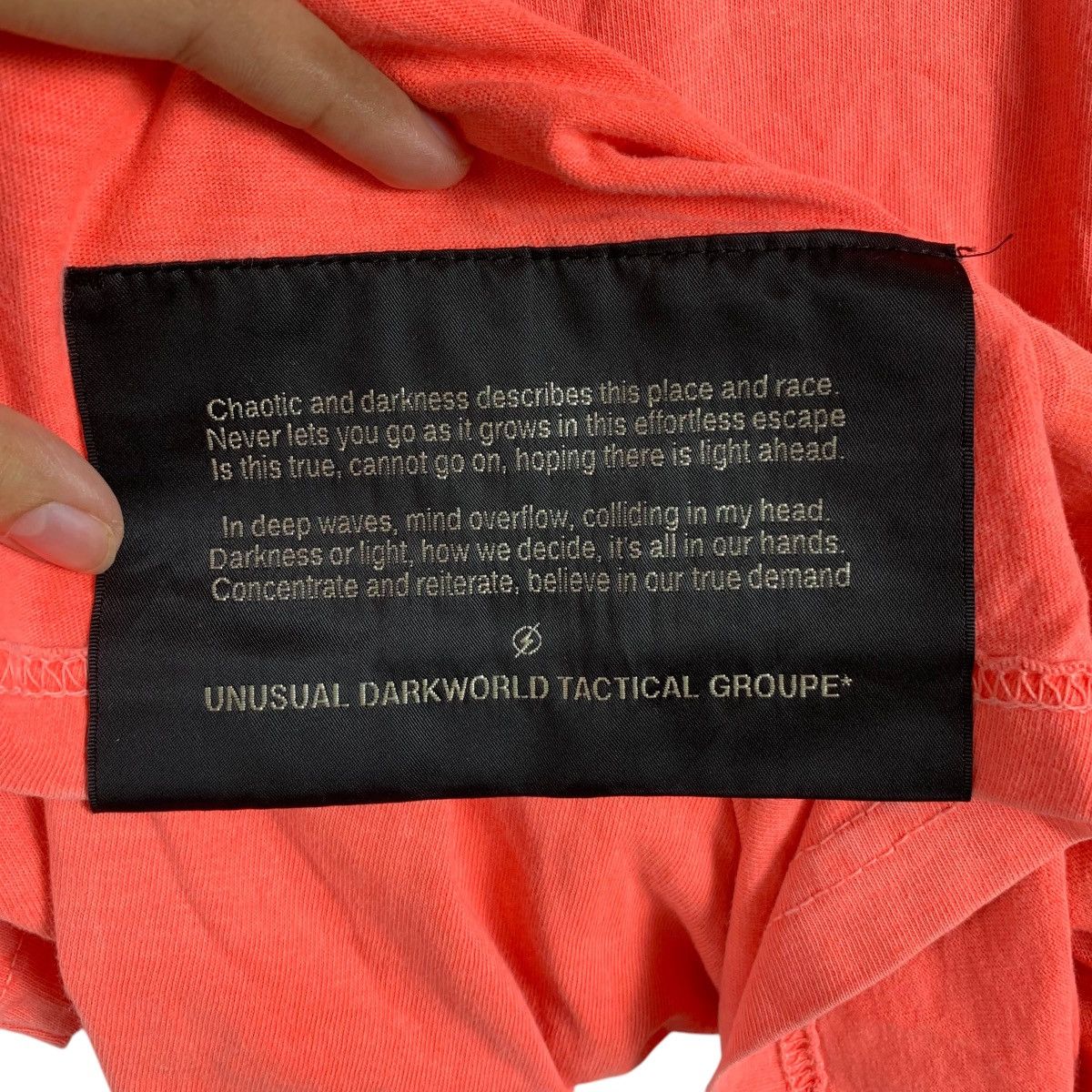 Vintage UNUSUAL DARKWORLD HARAJUKU Tactical Groupe Tee Shirt Top Size US M / EU 48-50 / 2 - 8 Thumbnail