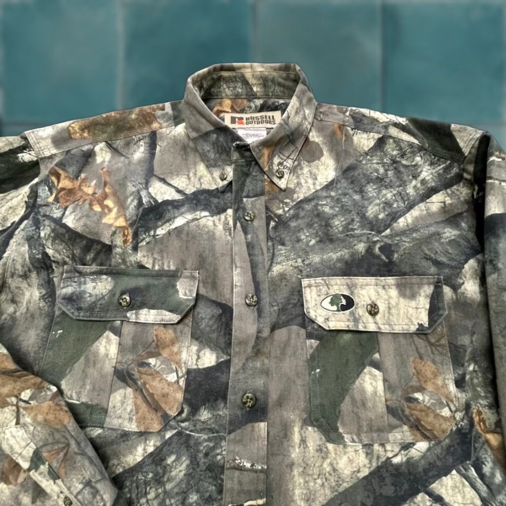 Russell Athletic VINTAGE Russell Outdoors Mossy Oak Tree Stand Camouflage Mens XL Hunting Camo Shirt Size US XL / EU 56 / 4 - 1 Thumbnail