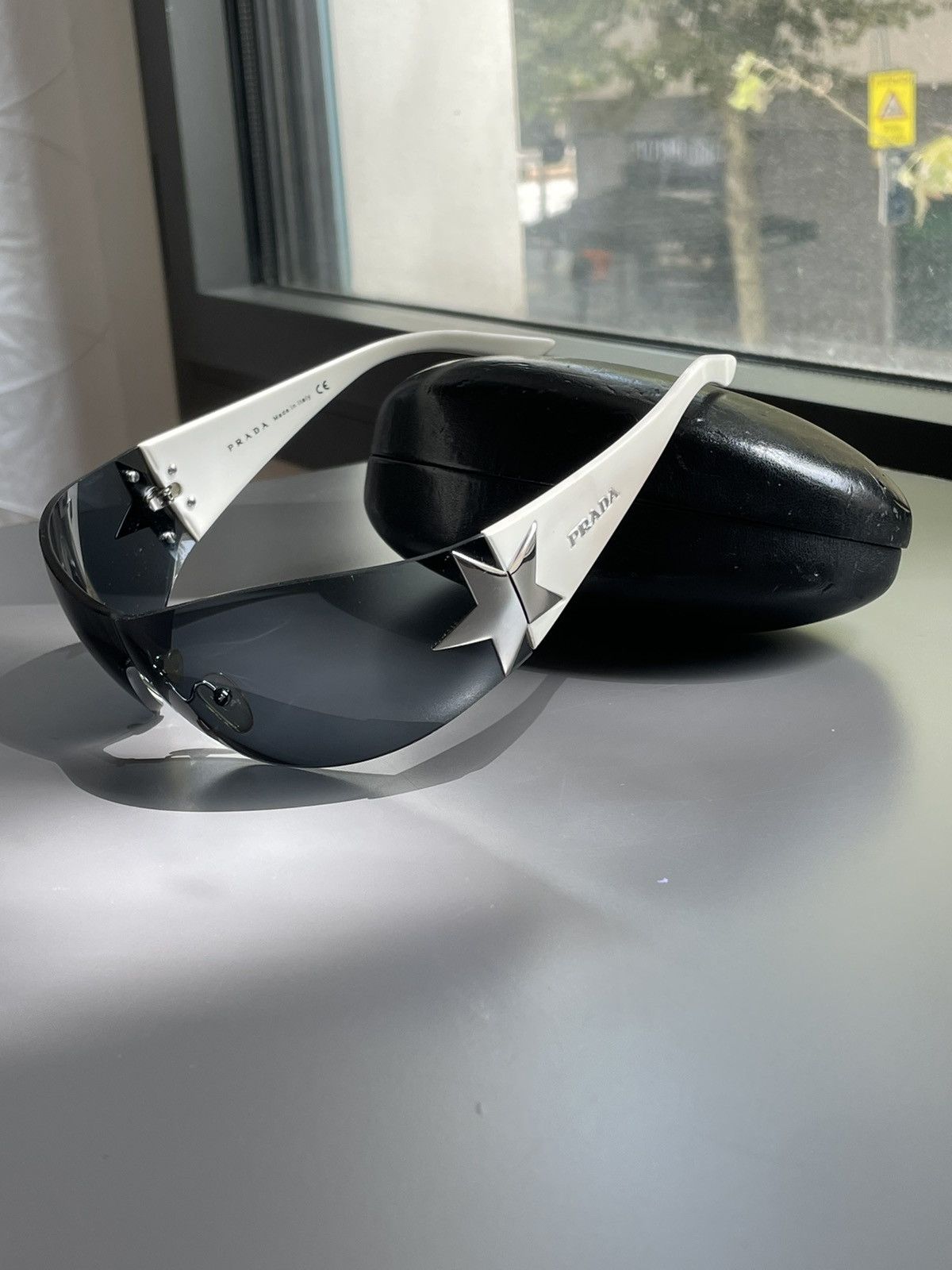 Prada PRADA Sunglassess Star 2004 Star White Ski Shield Mask Fire Size ONE SIZE - 1 Thumbnail