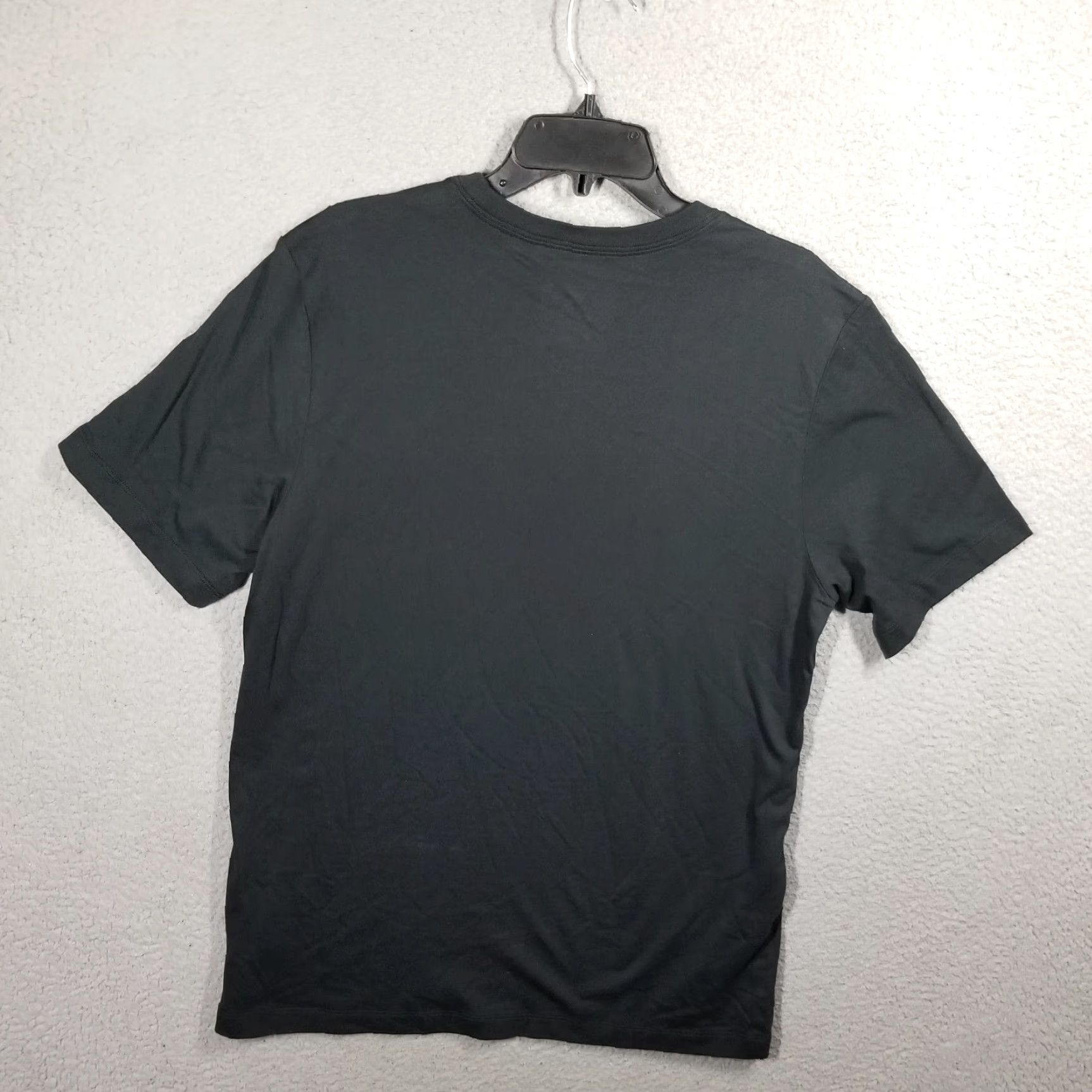 Jordan Brand Nike Jordan Air Jumpman Logo T-Shirt Men Medium Black Activewear Sports Basketball Crew Neck Size US M / EU 48-50 / 2 - 2 Thumbnail