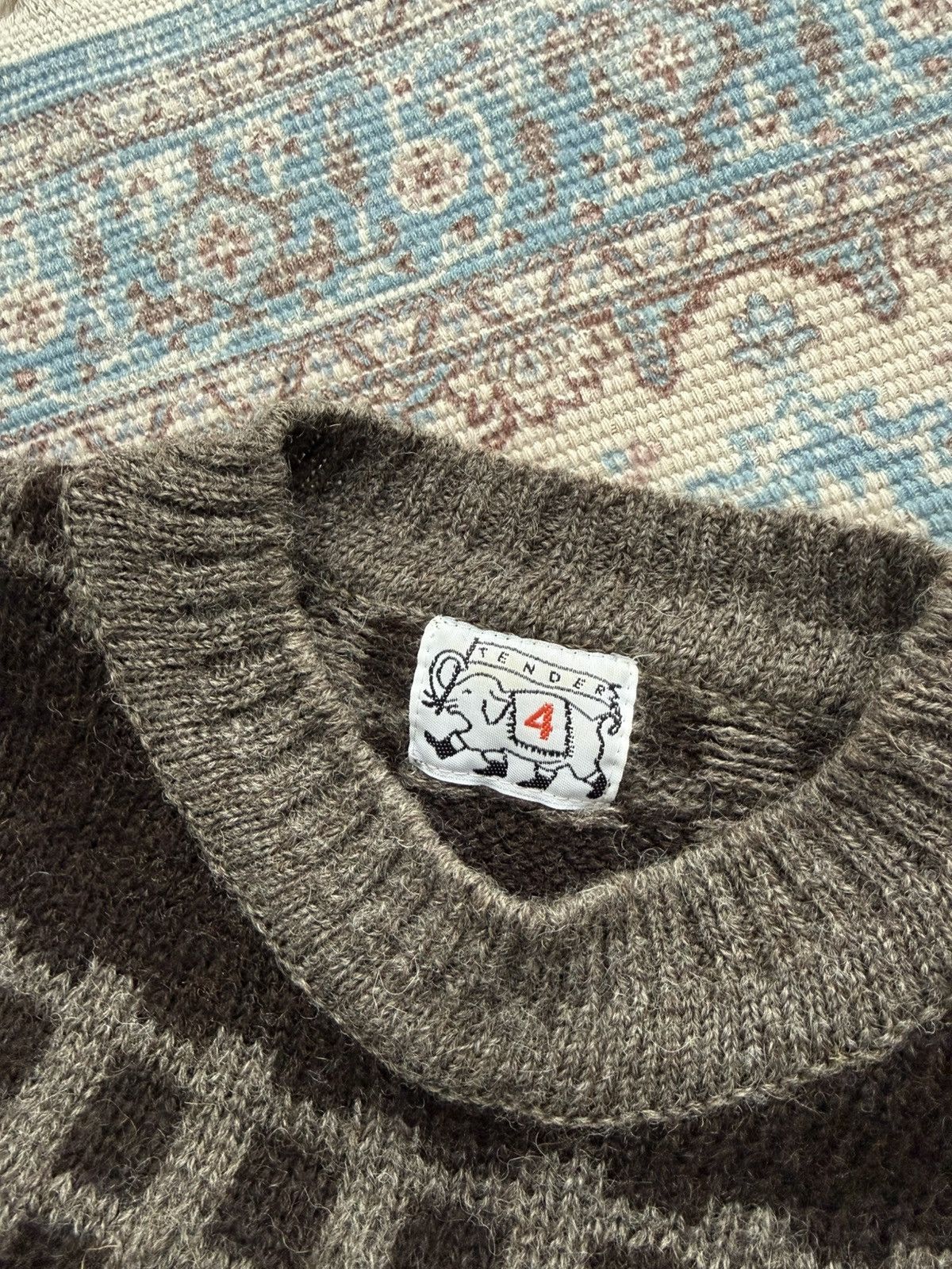 Tender Co. Rare Tender Co. Locomotive Pure Wool Scotland Sweater Sz M Size US M / EU 48-50 / 2 - 3 Thumbnail