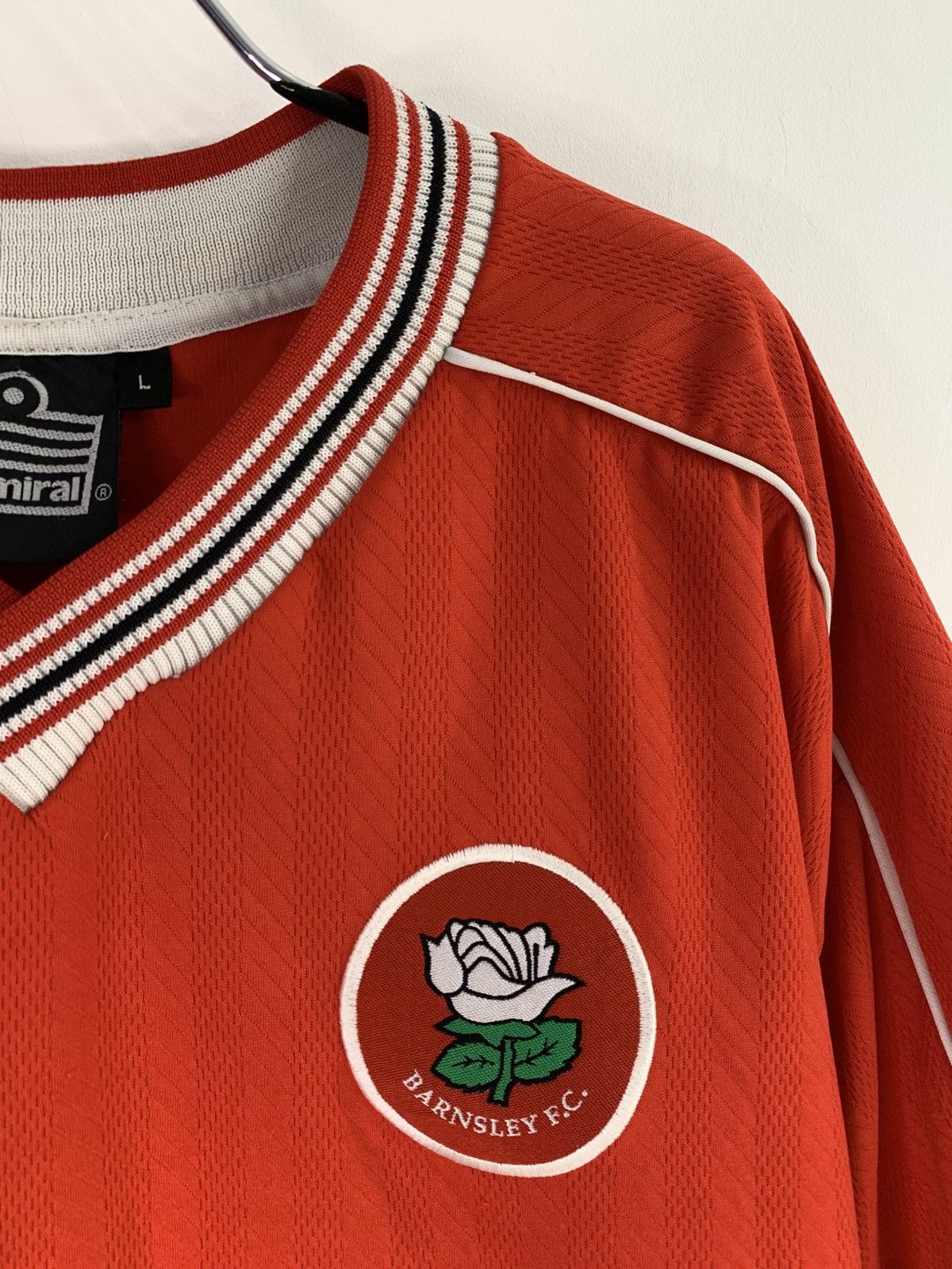 Vintage Vintage FC Barnsley 98/99 Admiral Home Jersey L Size Size US L / EU 52-54 / 3 - 4 Thumbnail