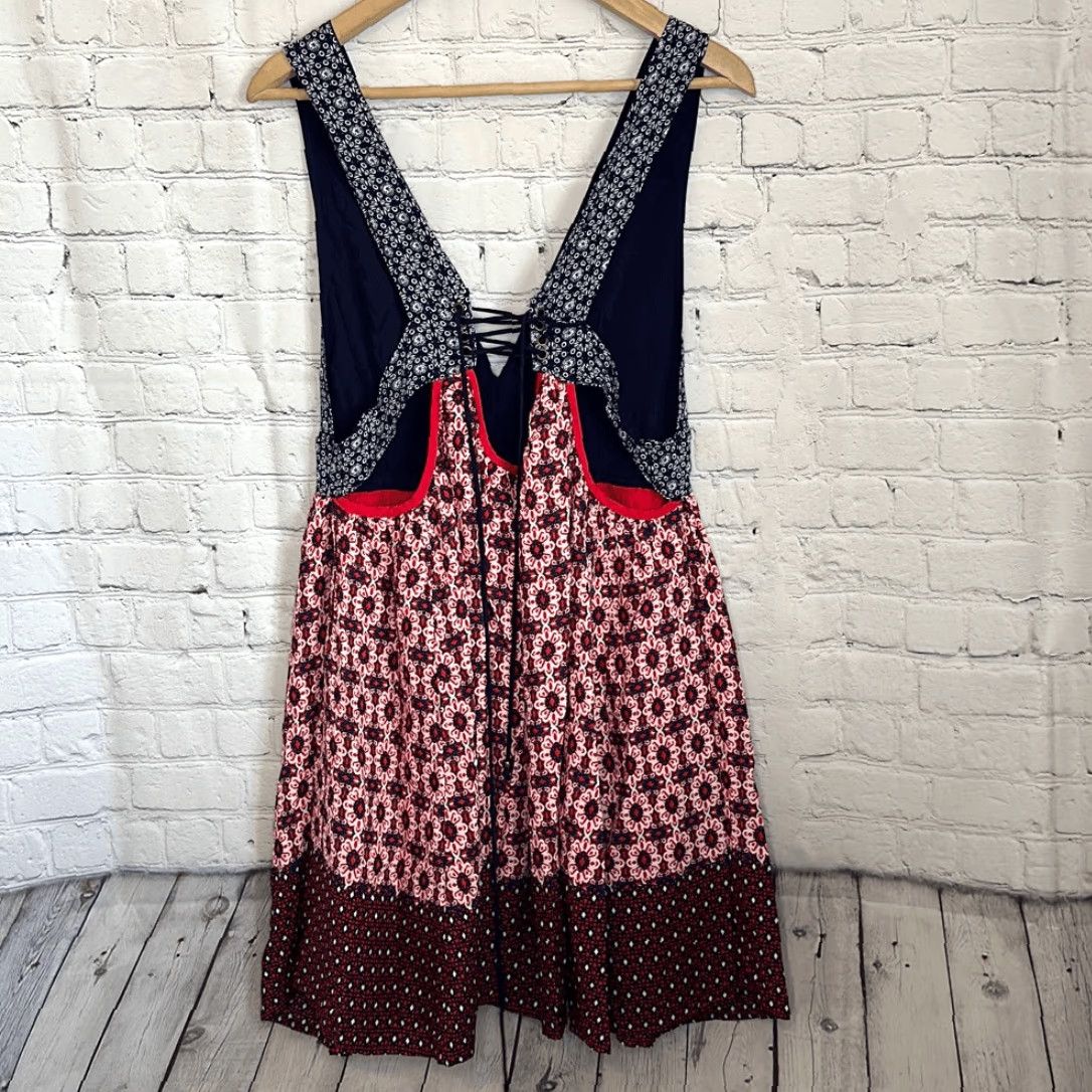 Lulus Lulu’s Women’s Red White Blue Sleeveless Summer Dress size Large Cut Out Rayon Size L / US 10 / IT 46 - 4 Thumbnail