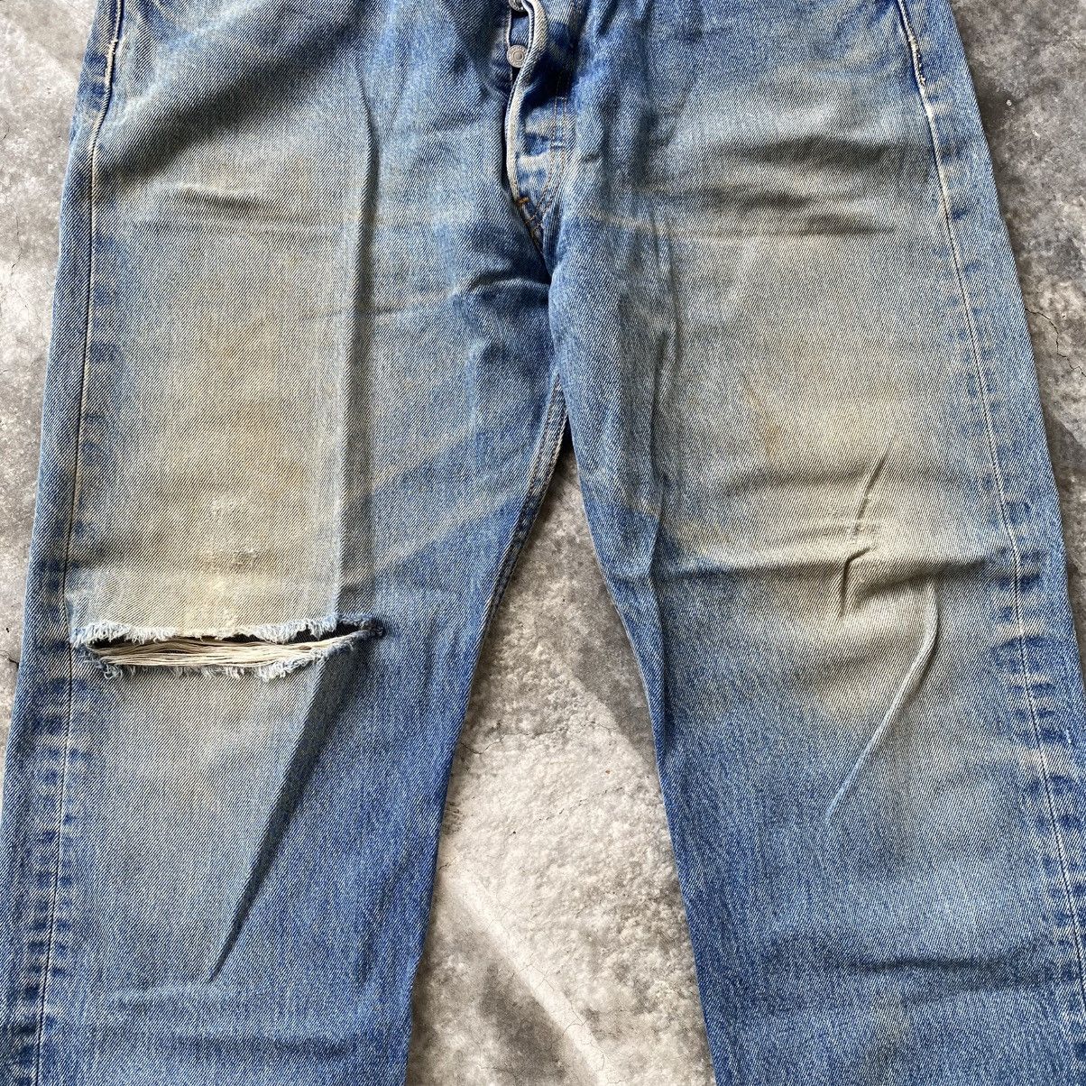 Levi's Vintage Y2K Levis 501 Distressed Denim w36 Size US 36 / EU 52 - 3 Thumbnail