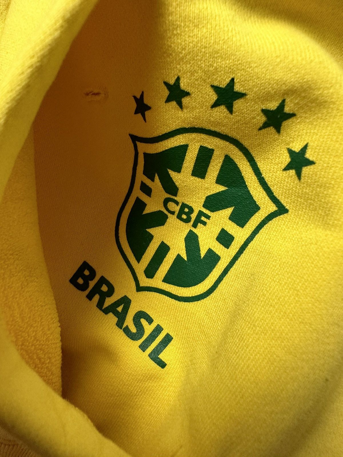Vintage Vintage Nike Brazil soccer hoodie size M logo rare Size US M / EU 48-50 / 2 - 3 Thumbnail
