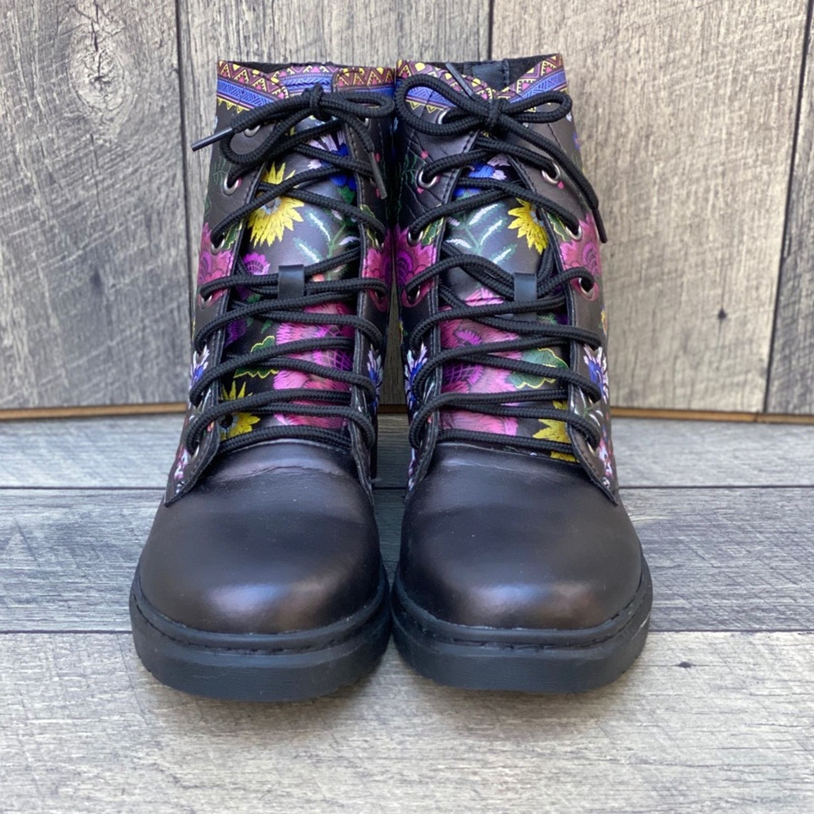 Goods Yes We Vibe Flower Unisex Chelsea Combat … Size US 11 / IT 41 - 6 Thumbnail