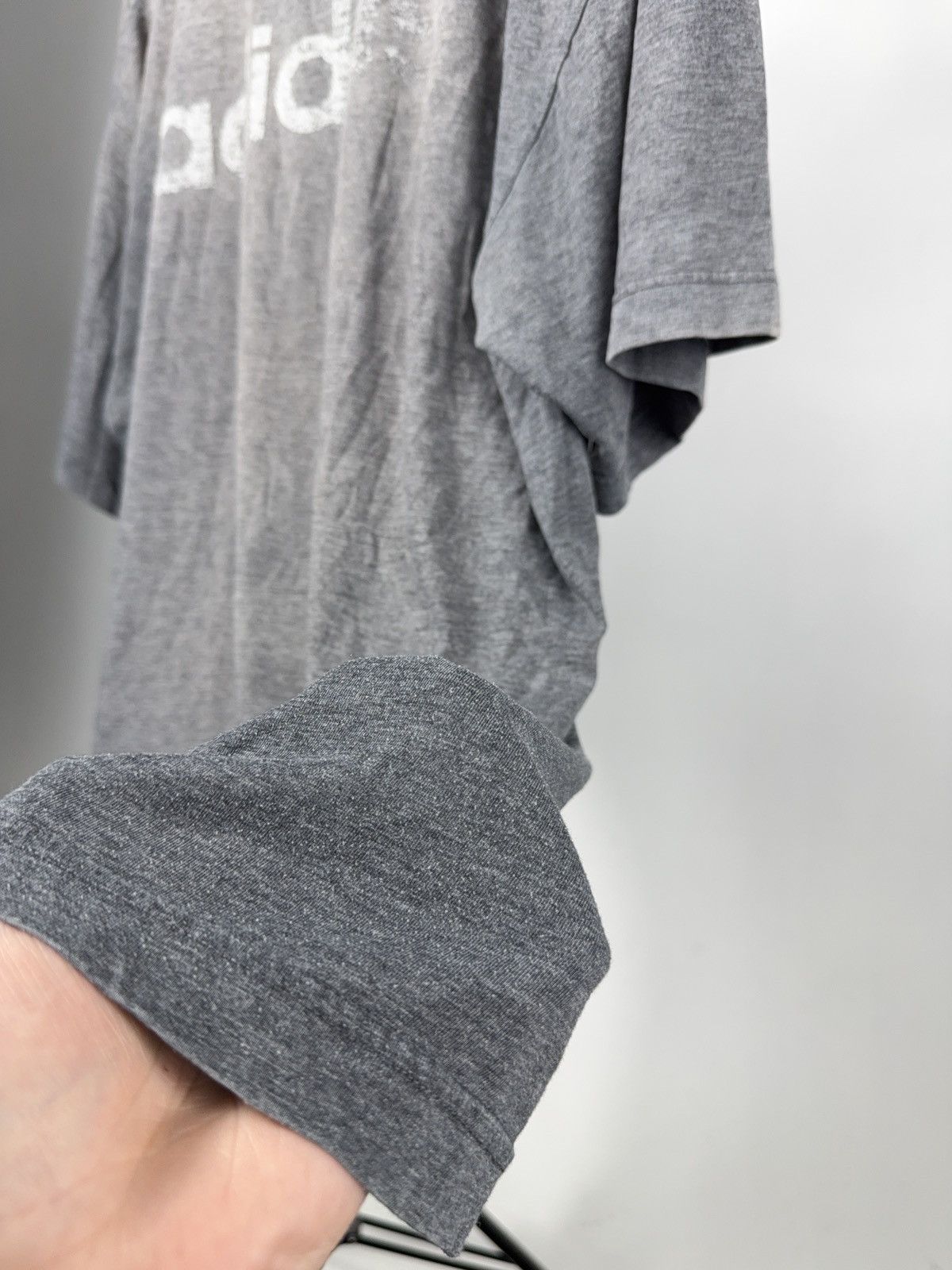 Adidas Vintage 90s Adidas Distressed Faded Logo Grey Boxy T-Shirt Size US XL / EU 56 / 4 - 18 Thumbnail