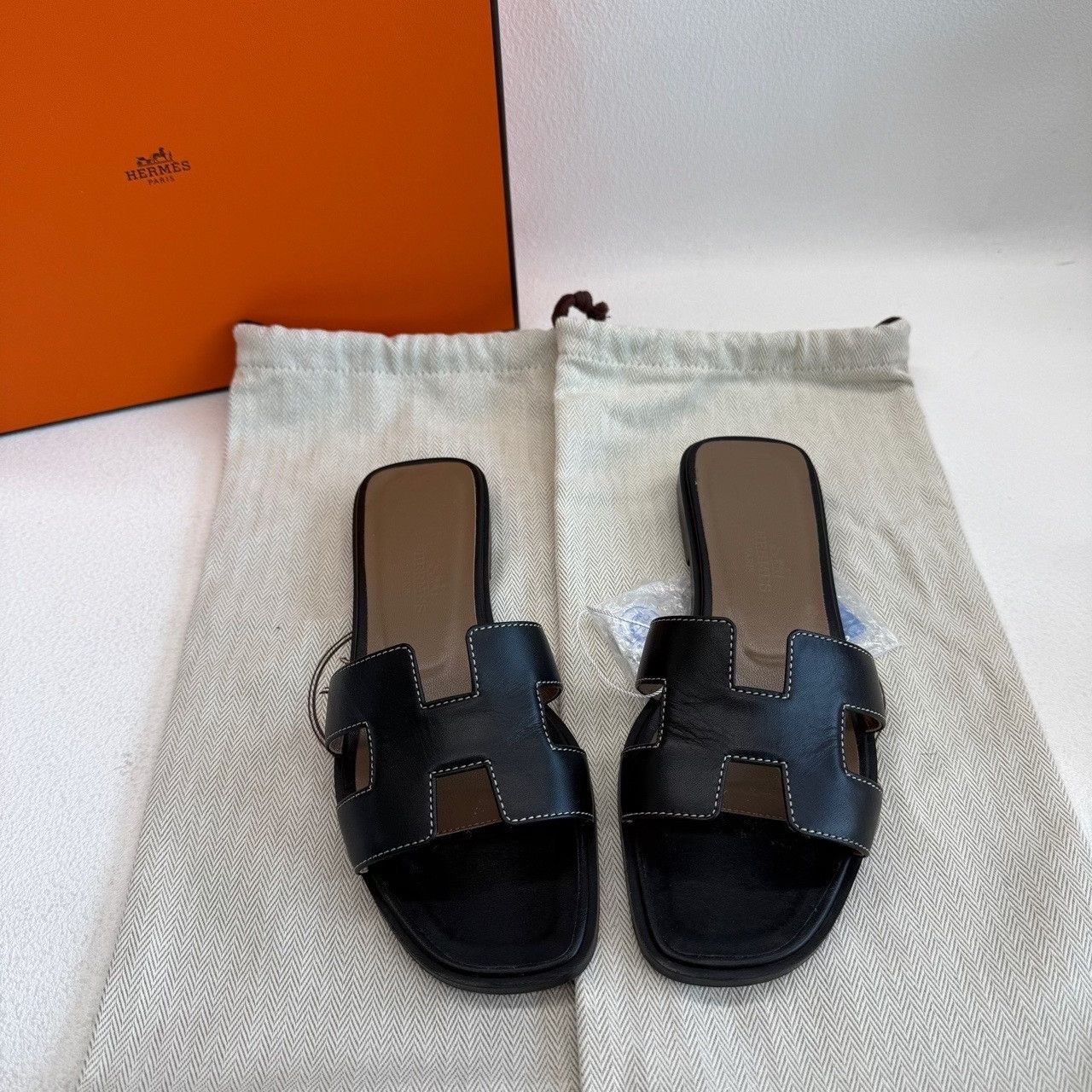 Hermes Hermes Brown Sandals us_4 Women Size US 4 / IT 34 - 1 Thumbnail