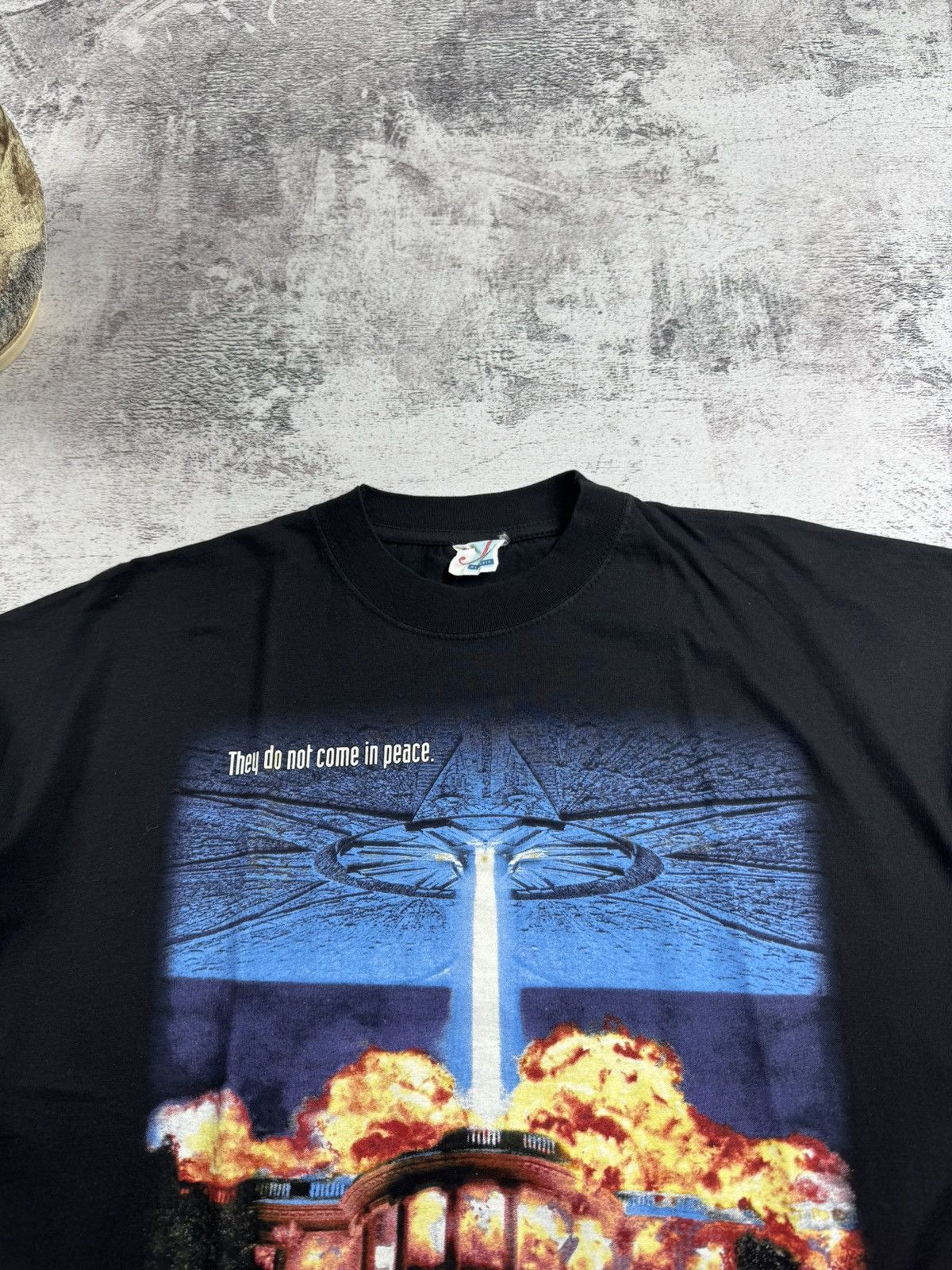 Vintage Independence Day Vintage Skull Movie Film 1996 USA 90s Merch XLarge T Shirt Tee Size US XL / EU 56 / 4 - 11 Thumbnail