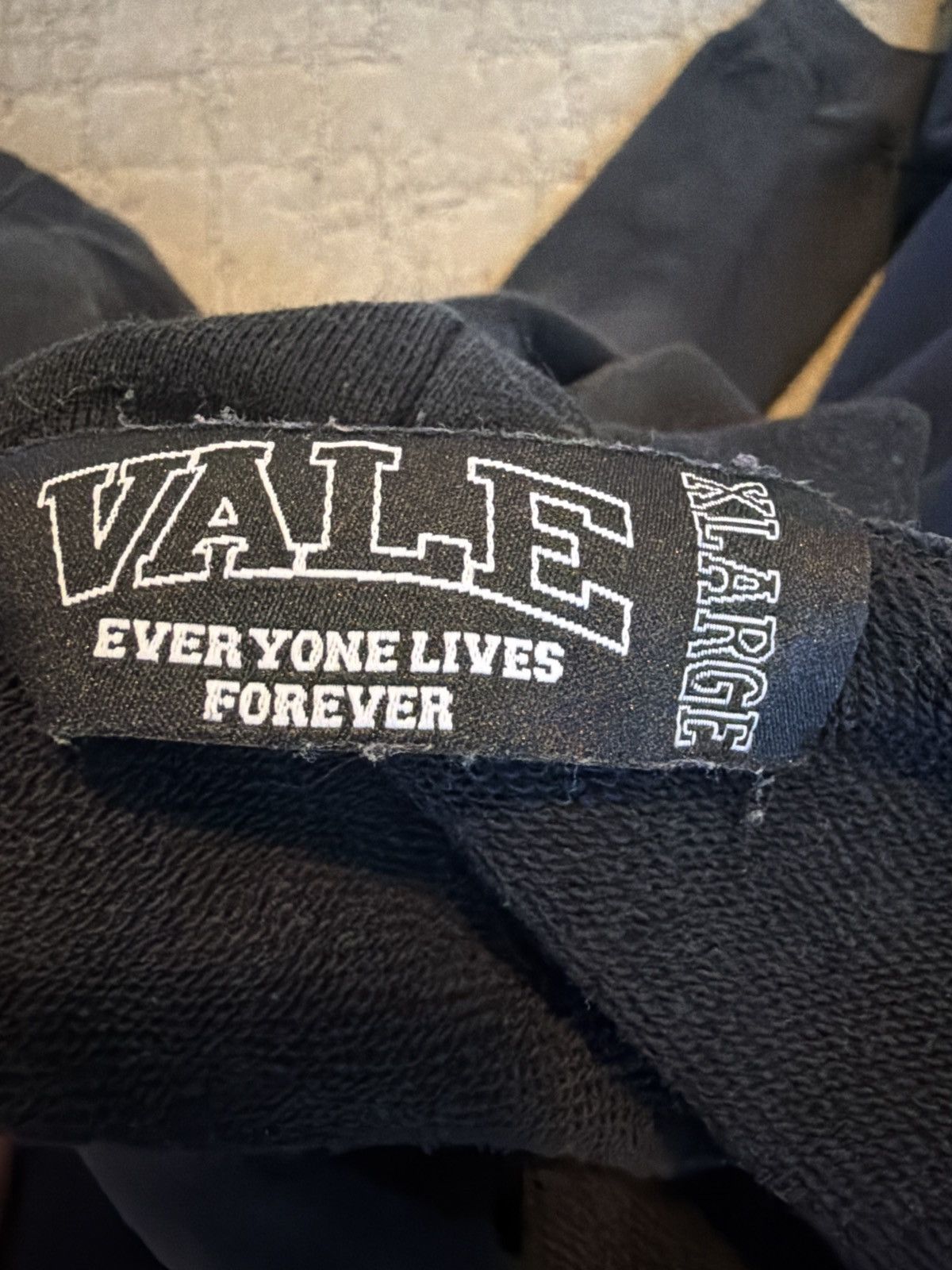 Vale Vale state black hoodie Size US XL / EU 56 / 4 - 5 Thumbnail